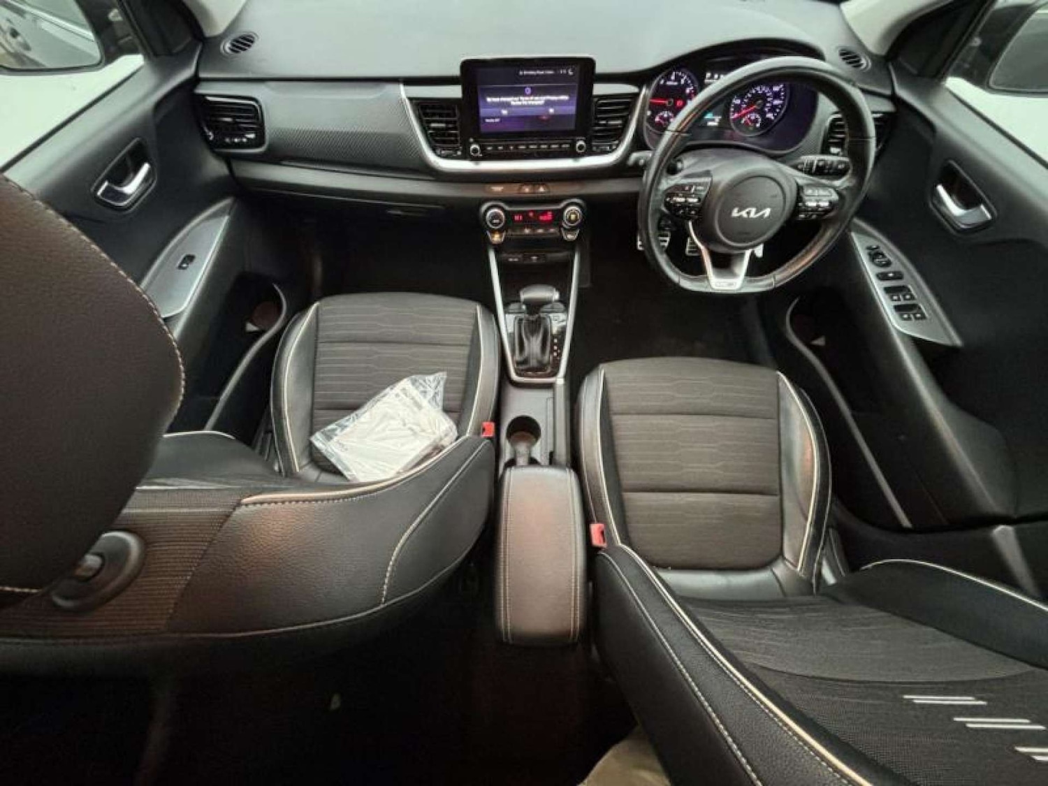 Used Kia Stonic 2022 for sale - 76762568: Photo 9