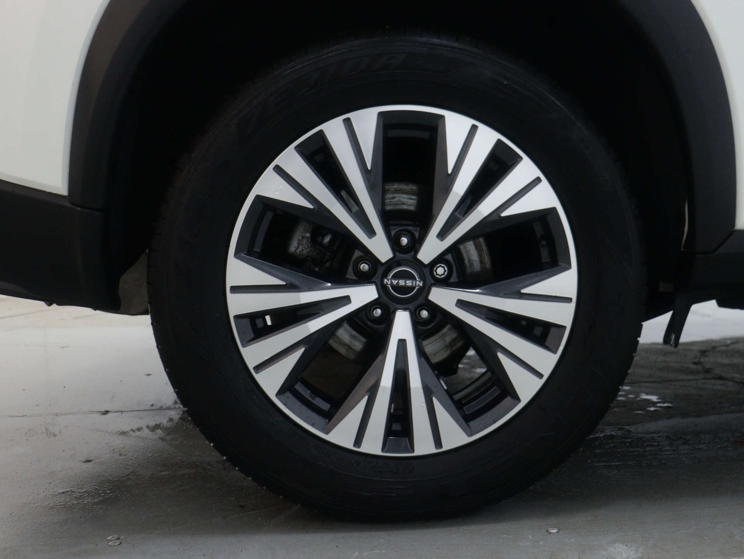 Used Nissan X-Trail 2023 for sale - 76894432: Photo 13