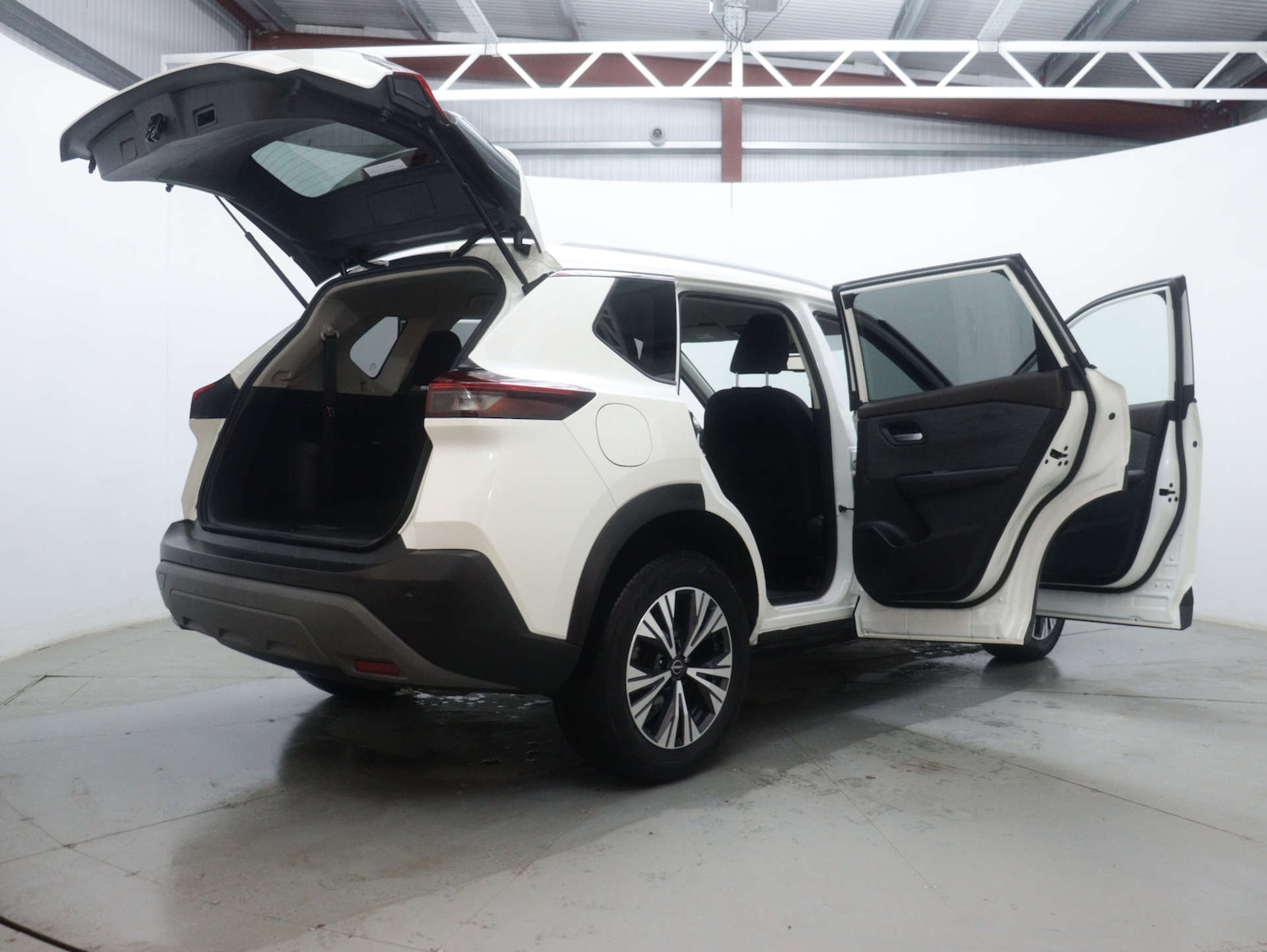 Used Nissan X-Trail 2023 for sale - 76894432: Photo 61