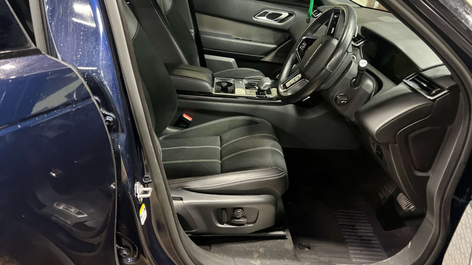 Used Land Rover Range Rover Velar 2021 for sale - 76157418: Photo 11