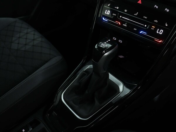 Used Volkswagen T-Roc 2022 for sale - 75144945: Photo 32