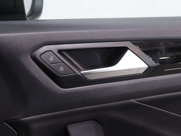 Used Volkswagen T-Roc 2022 for sale - 75144945: Photo 38