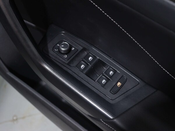 Used Volkswagen T-Roc 2022 for sale - 75144945: Photo 39