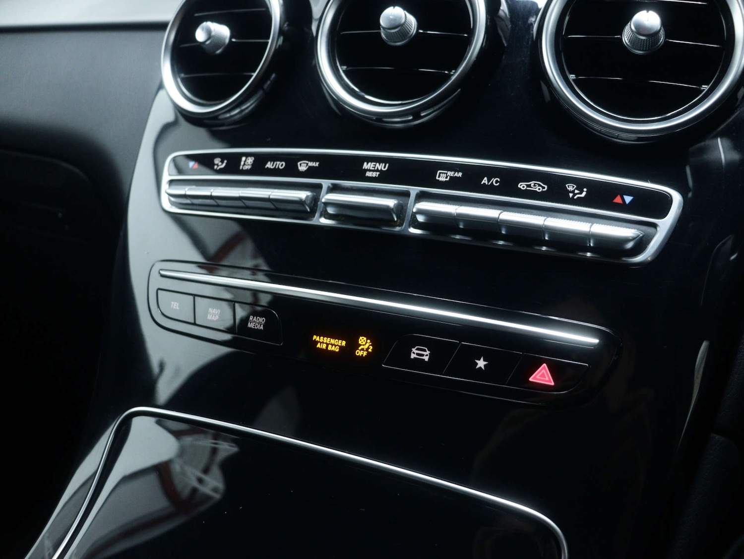 Used Mercedes-Benz GLC 2021 for sale - 76565673: Photo 30