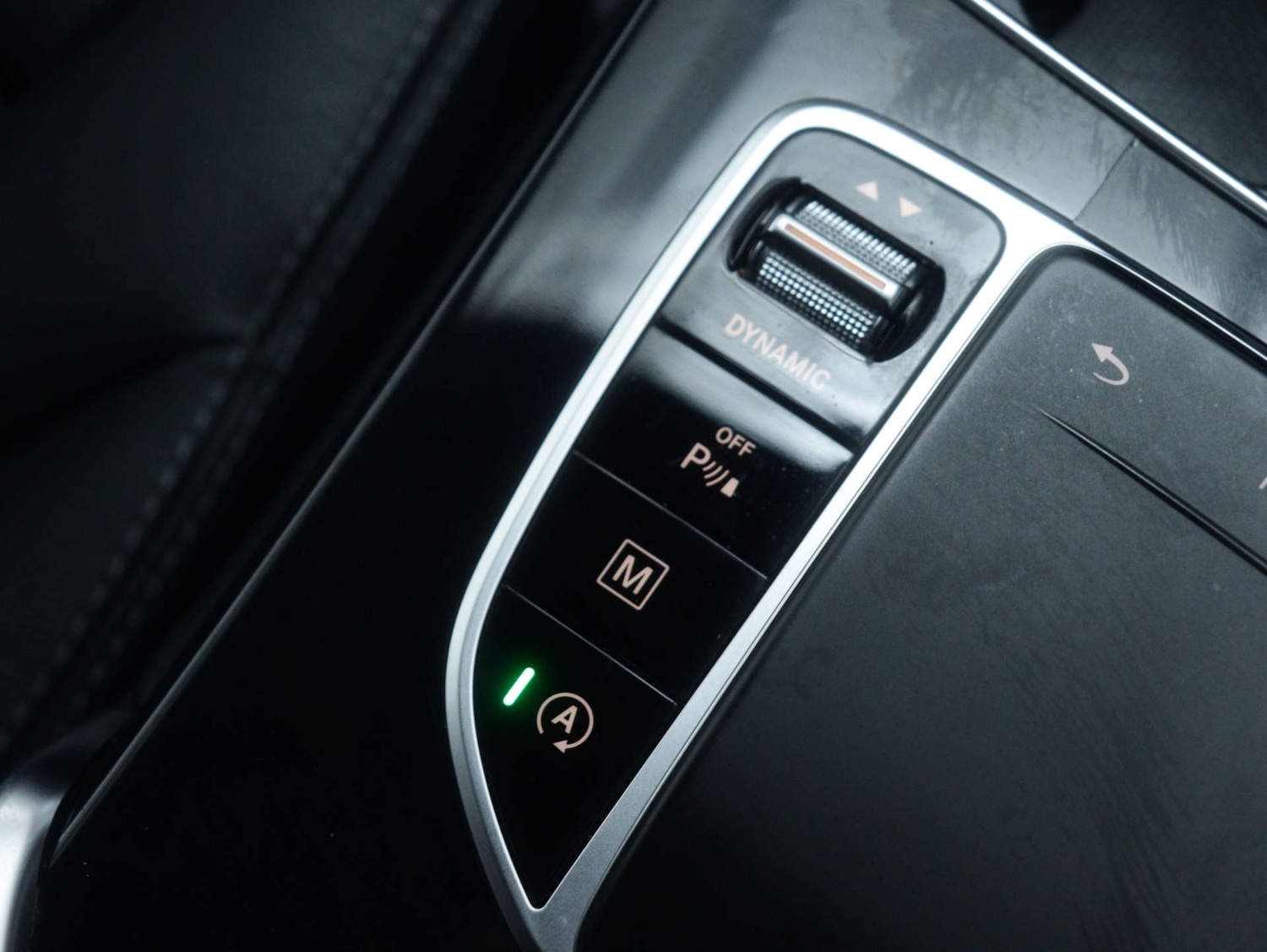 Used Mercedes-Benz GLC 2021 for sale - 76565673: Photo 32