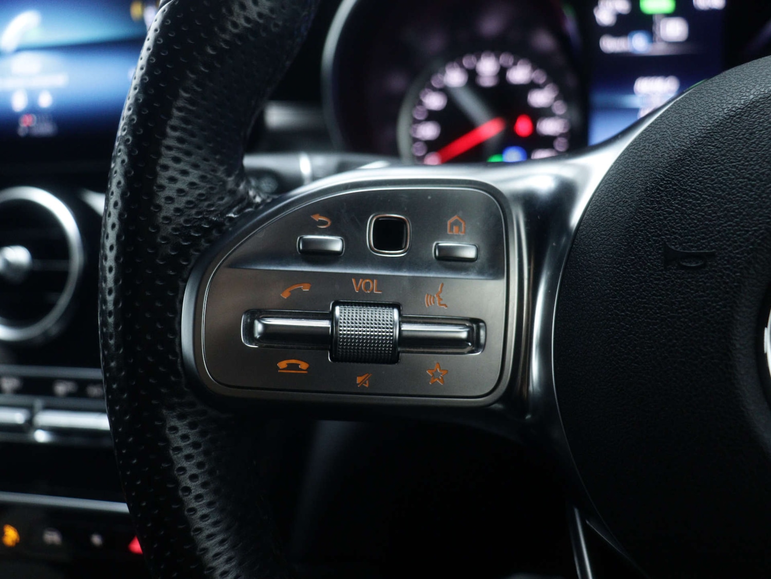 Used Mercedes-Benz GLC 2021 for sale - 76565673: Photo 35