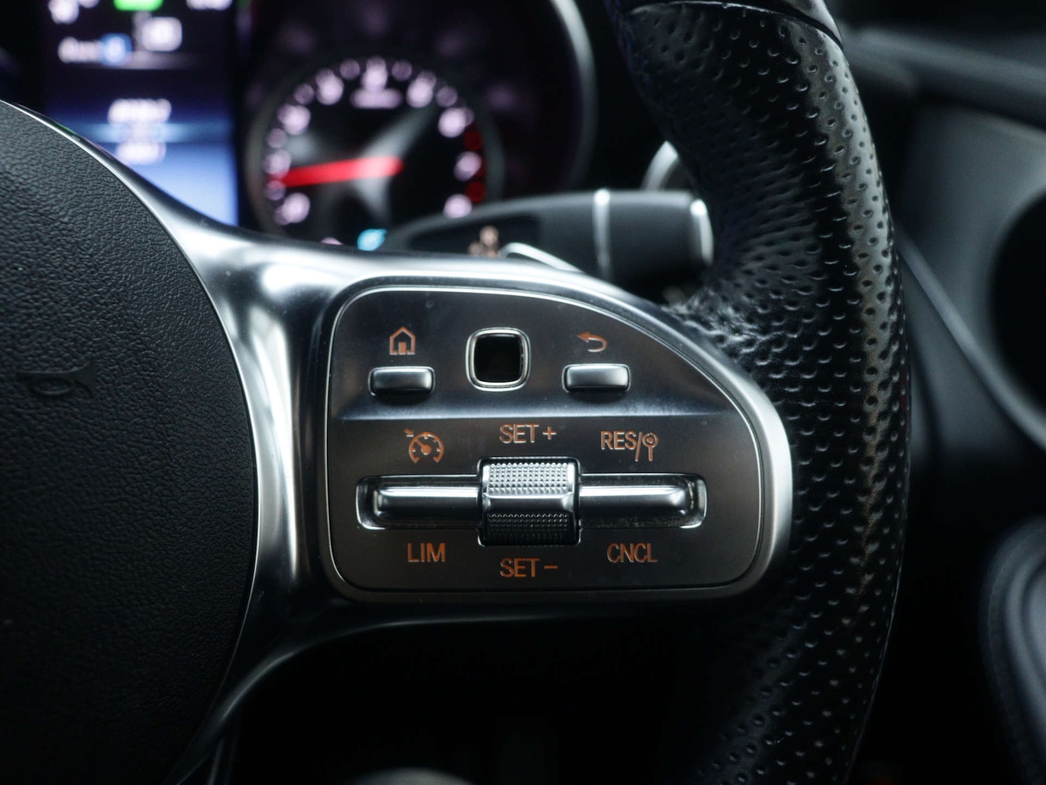 Used Mercedes-Benz GLC 2021 for sale - 76565673: Photo 36