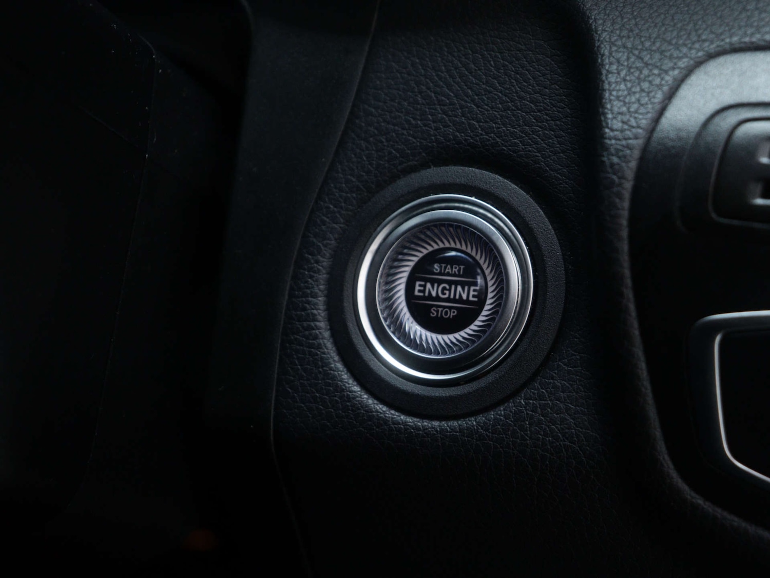 Used Mercedes-Benz GLC 2021 for sale - 76565673: Photo 39