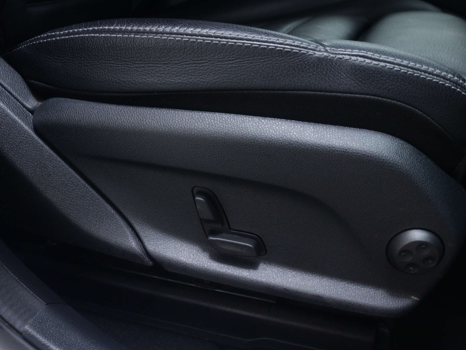 Used Mercedes-Benz GLC 2021 for sale - 76565673: Photo 42