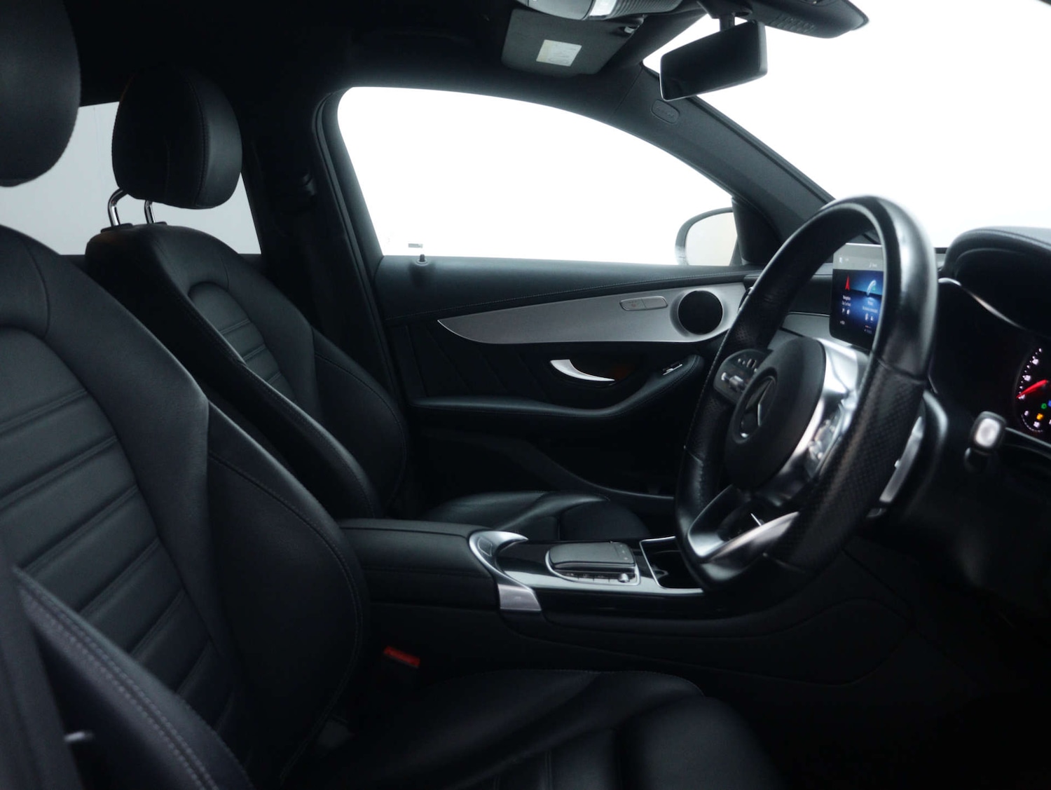 Used Mercedes-Benz GLC 2021 for sale - 76565673: Photo 44