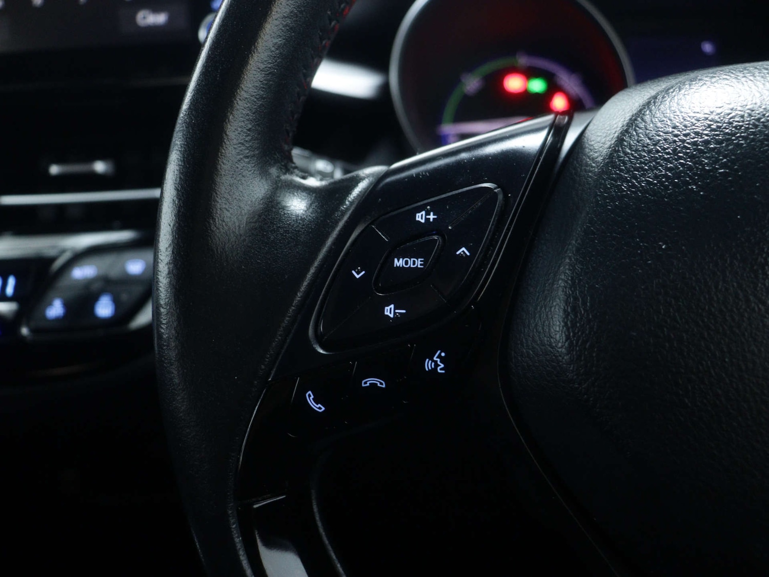 Used Toyota C-HR 2021 for sale - 76894443: Photo 30