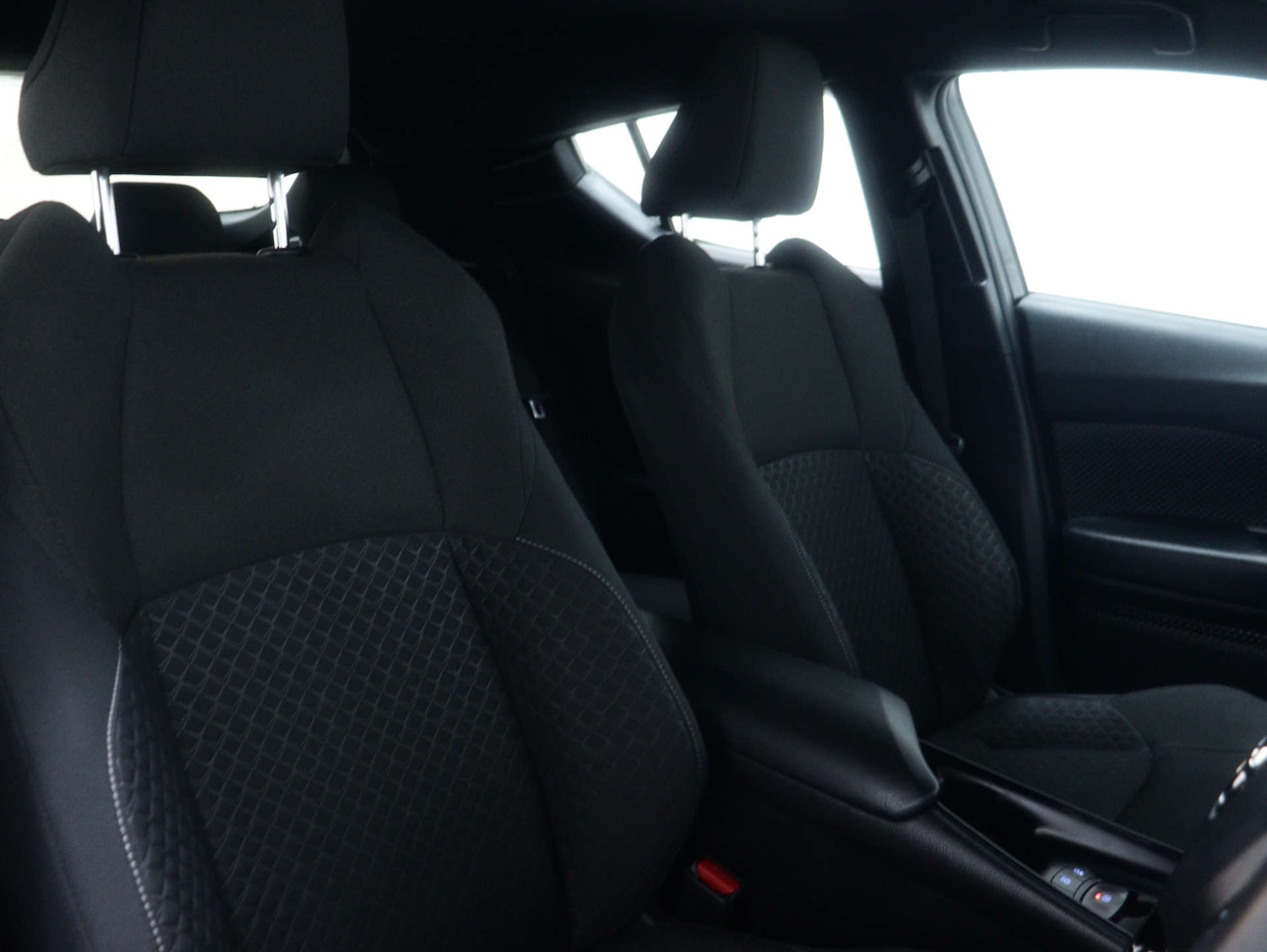 Used Toyota C-HR 2021 for sale - 76894443: Photo 38