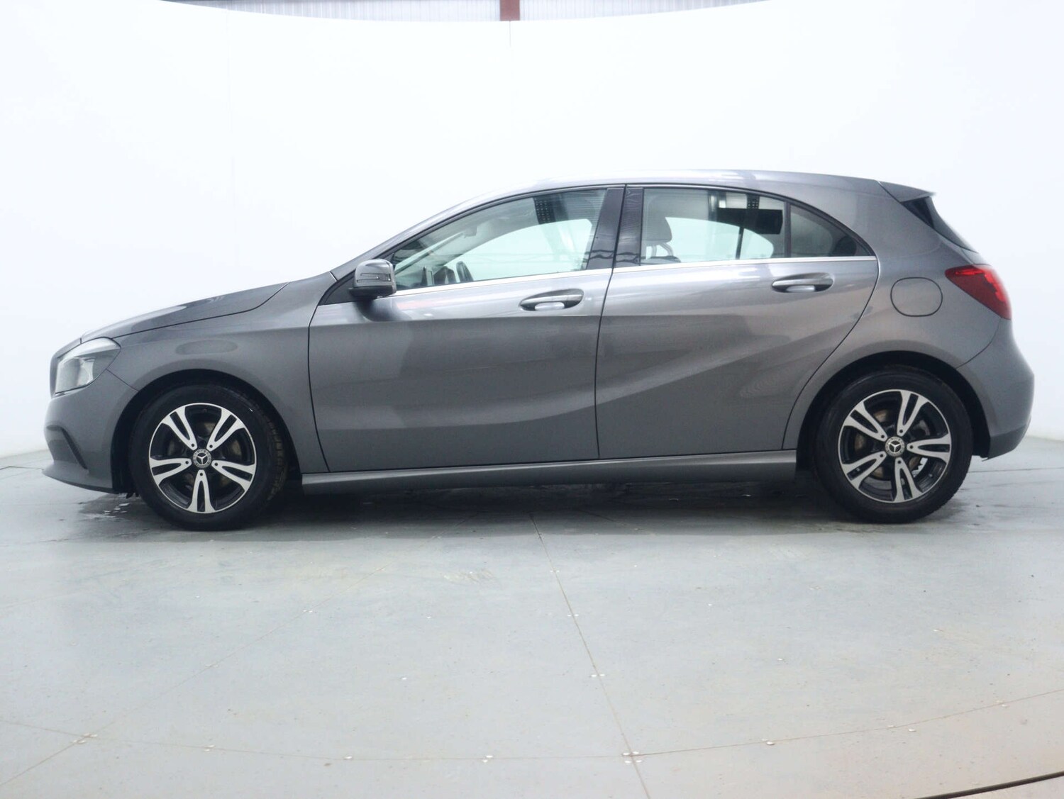 Used Mercedes-Benz A-Class 2017 for sale - 77877243: Photo 8