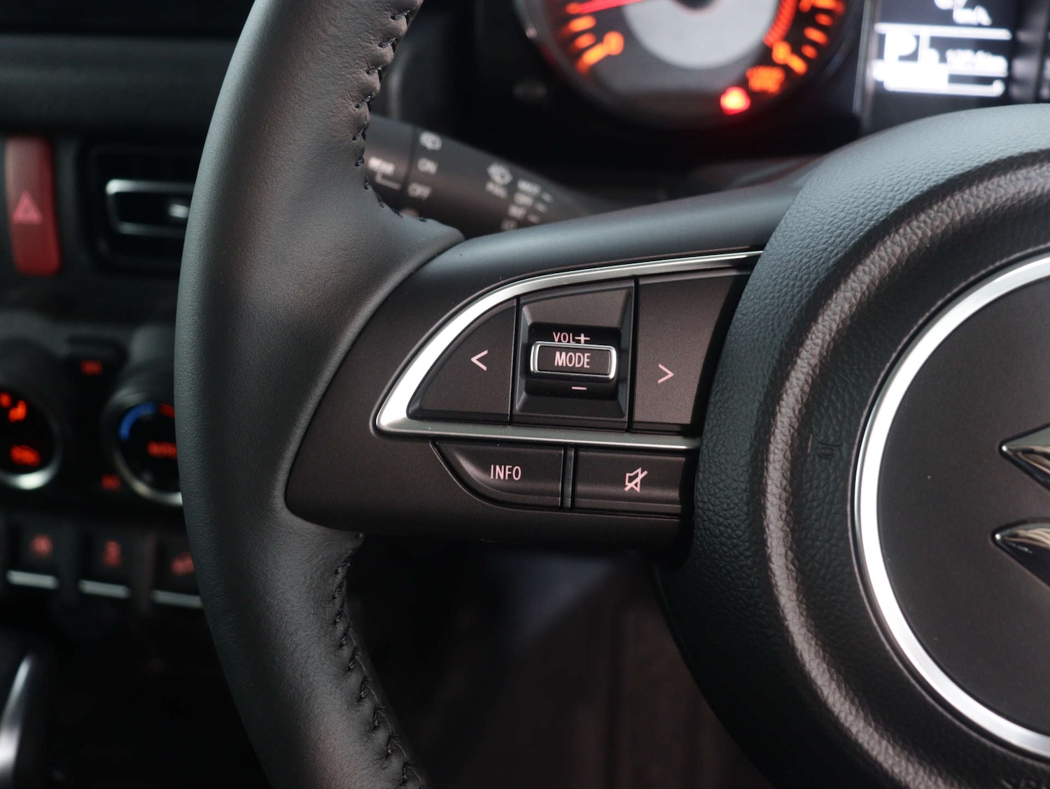 Used Suzuki Jimny 2025 for sale - 75932017: Photo 33