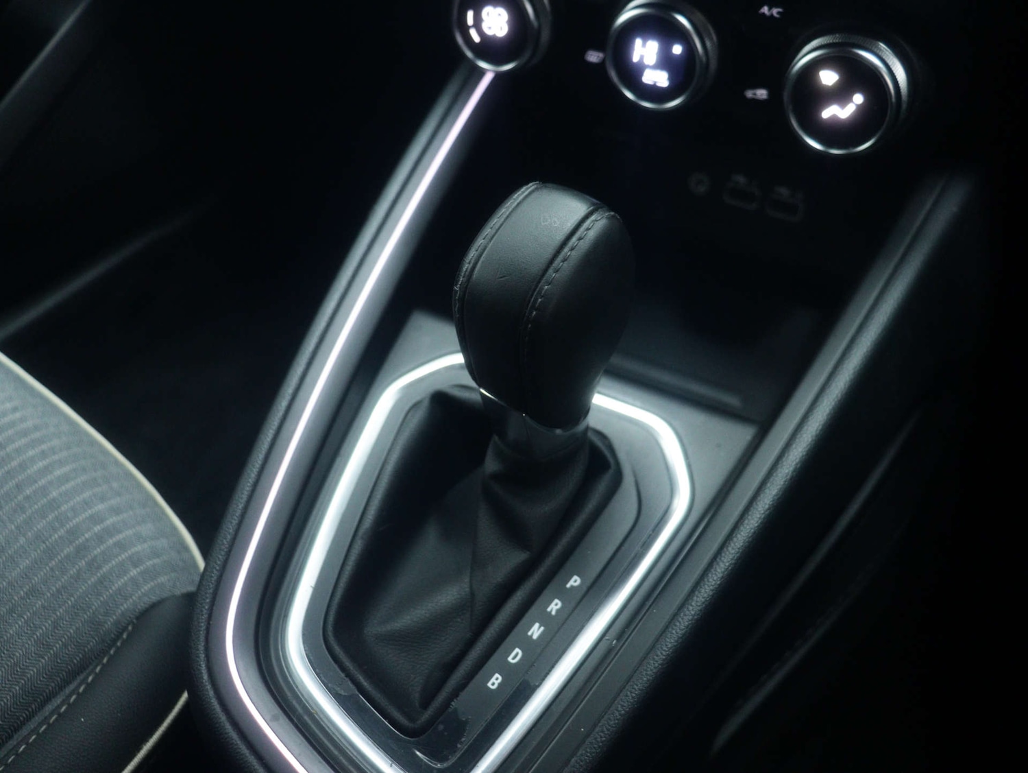 Used Renault Clio 2024 for sale - 77328612: Photo 32