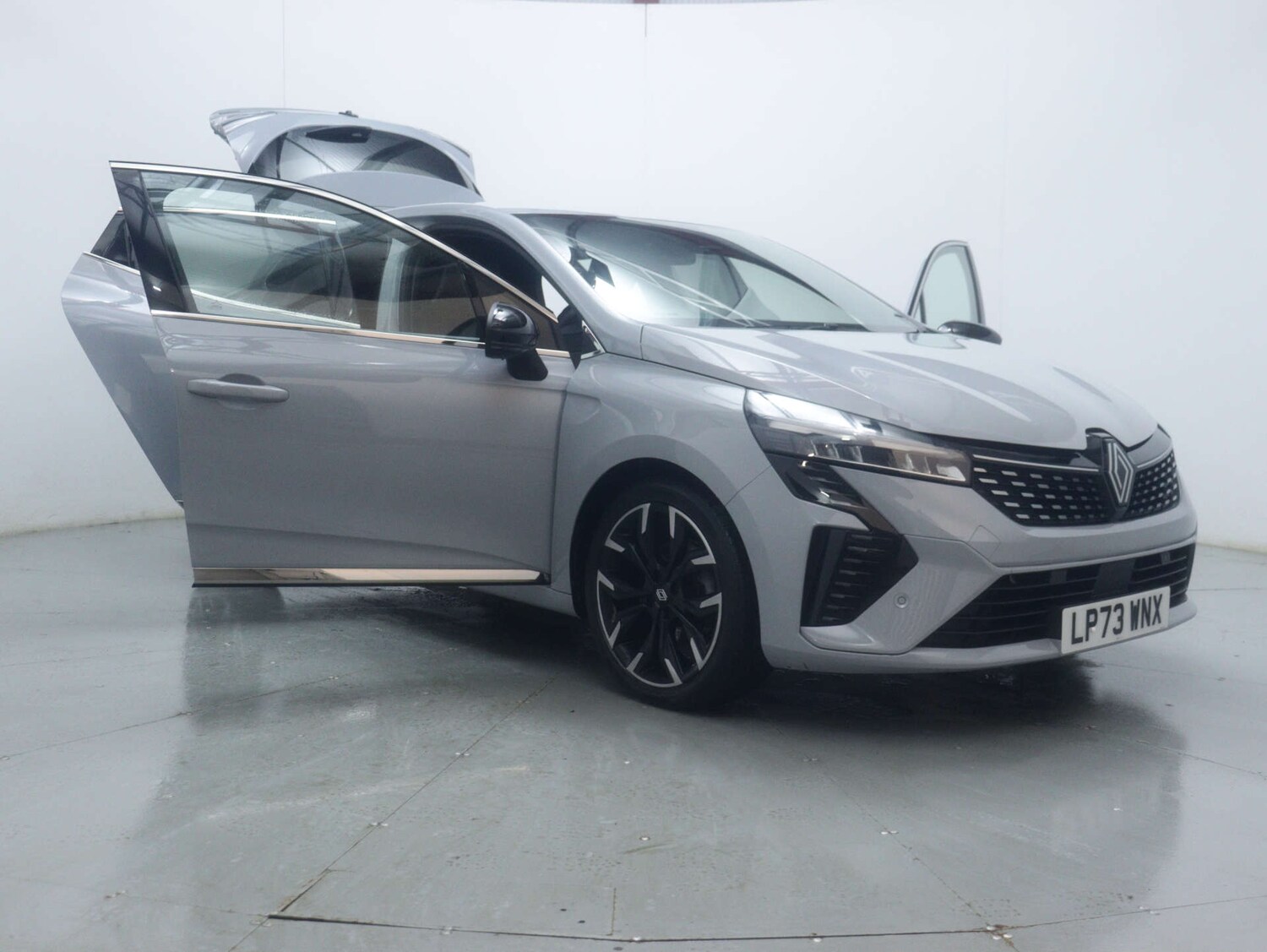 Used Renault Clio 2024 for sale - 77328612: Photo 52