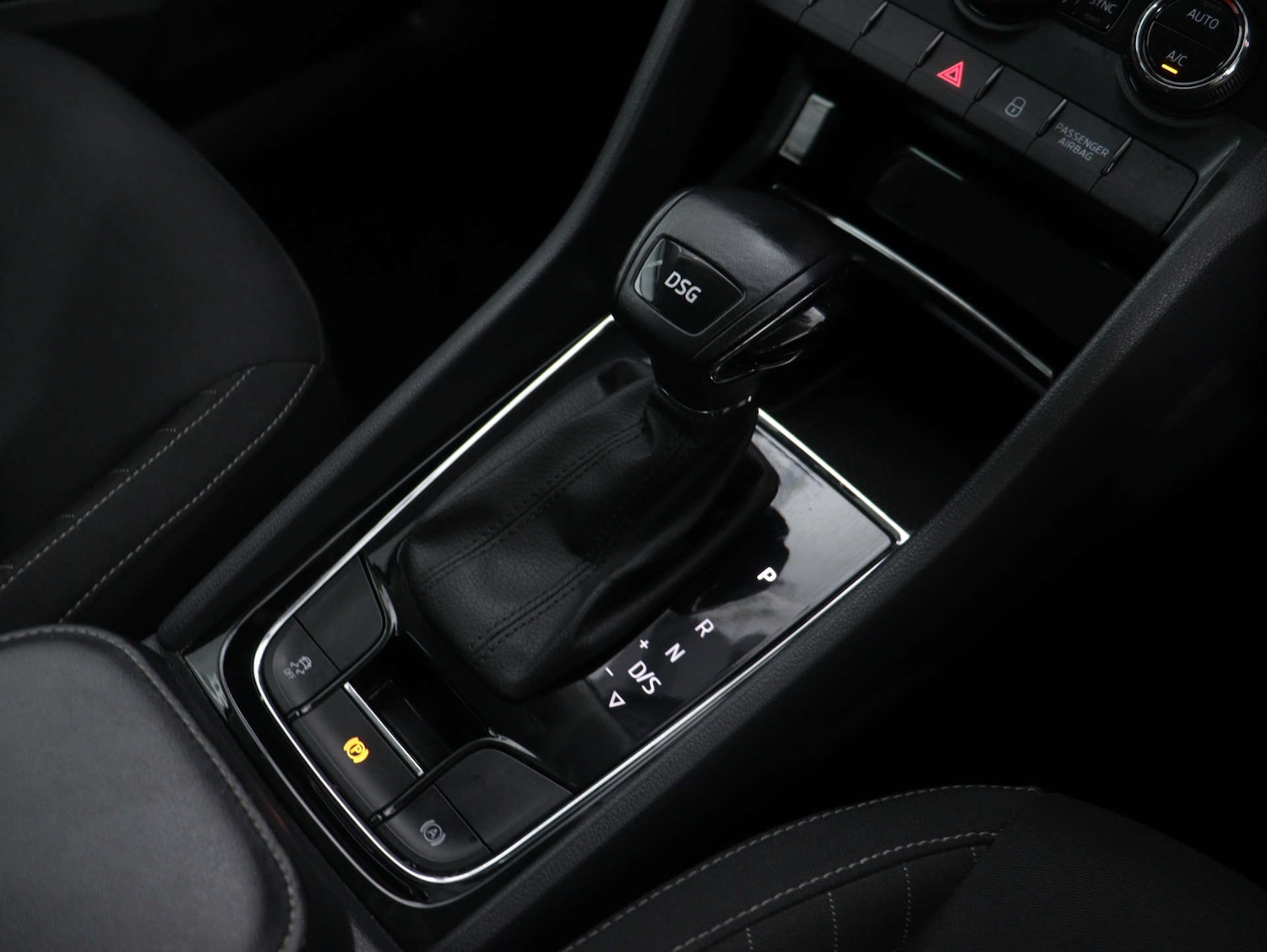 Used Skoda Karoq 2020 for sale - 77391704: Photo 32