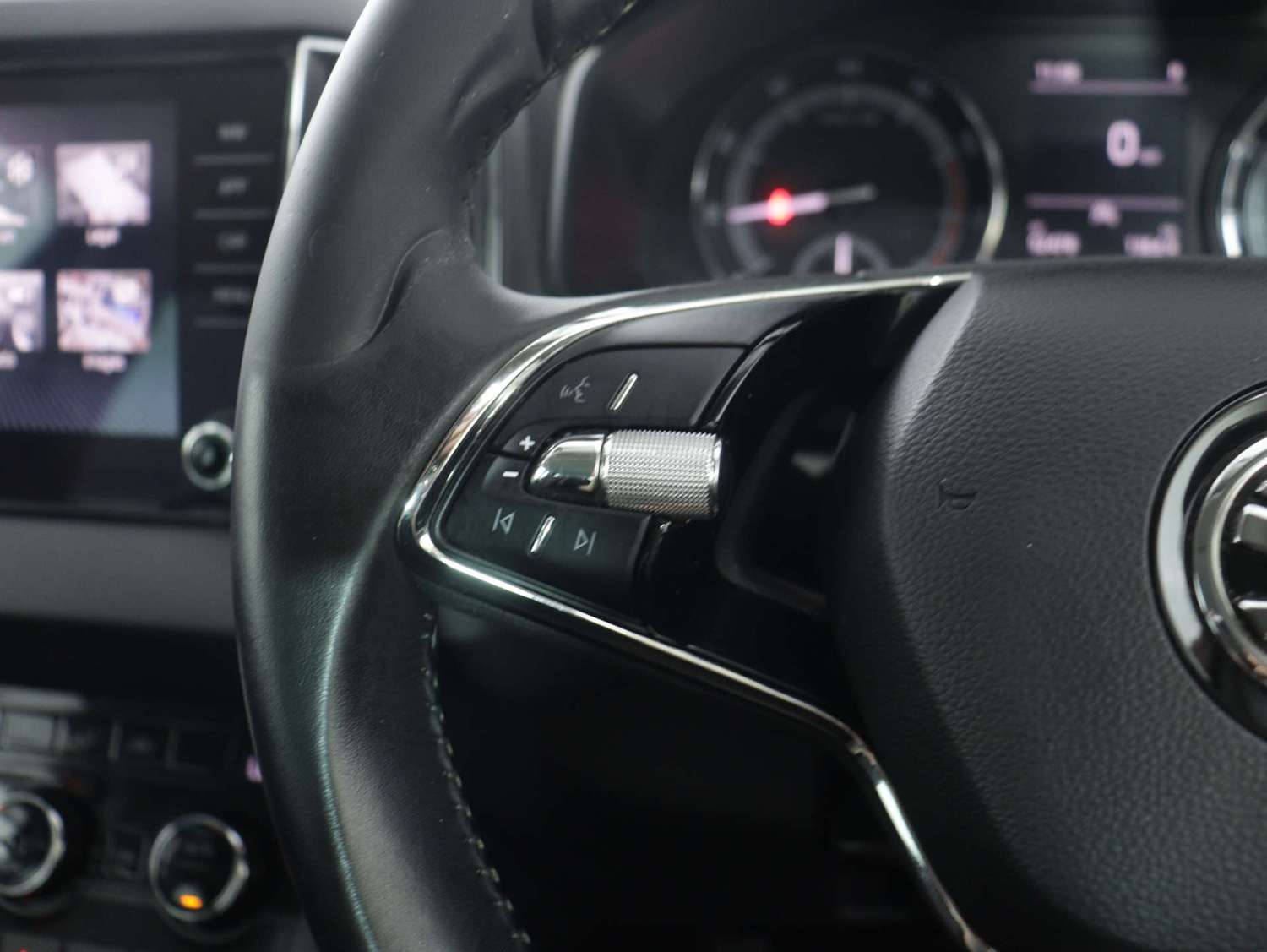 Used Skoda Karoq 2020 for sale - 77391704: Photo 33