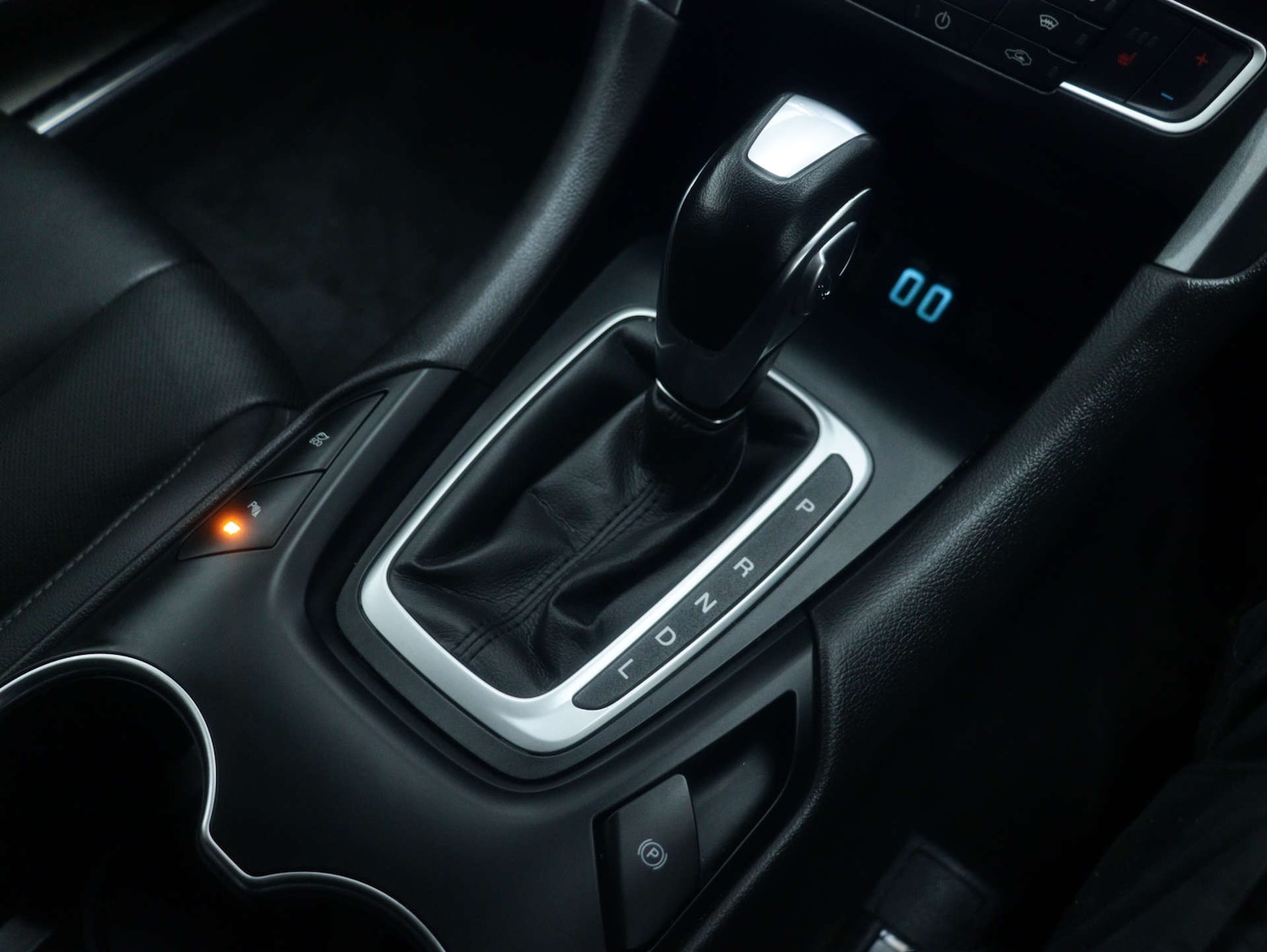 Used Ford Mondeo 2021 for sale - 77469810: Photo 32