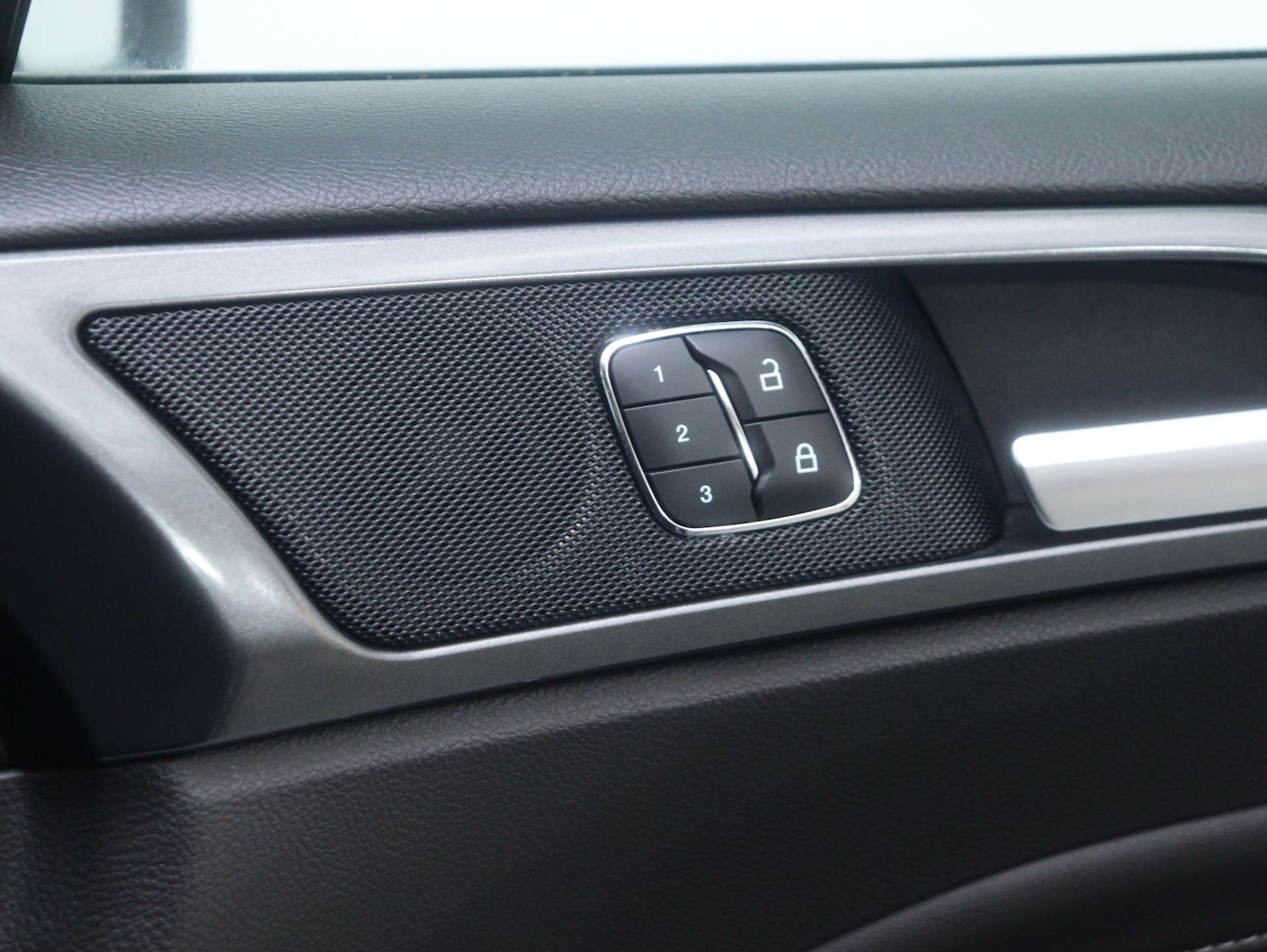 Used Ford Mondeo 2021 for sale - 77469810: Photo 39