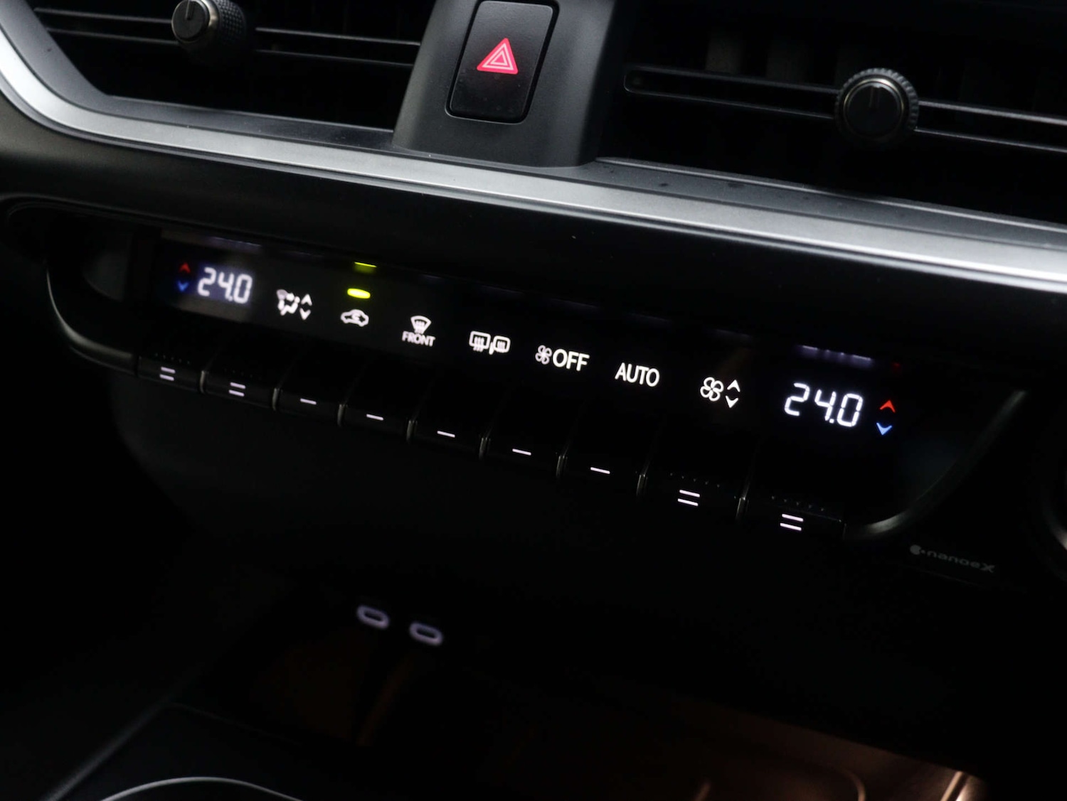 Used Lexus UX 2023 for sale - 76157419: Photo 27