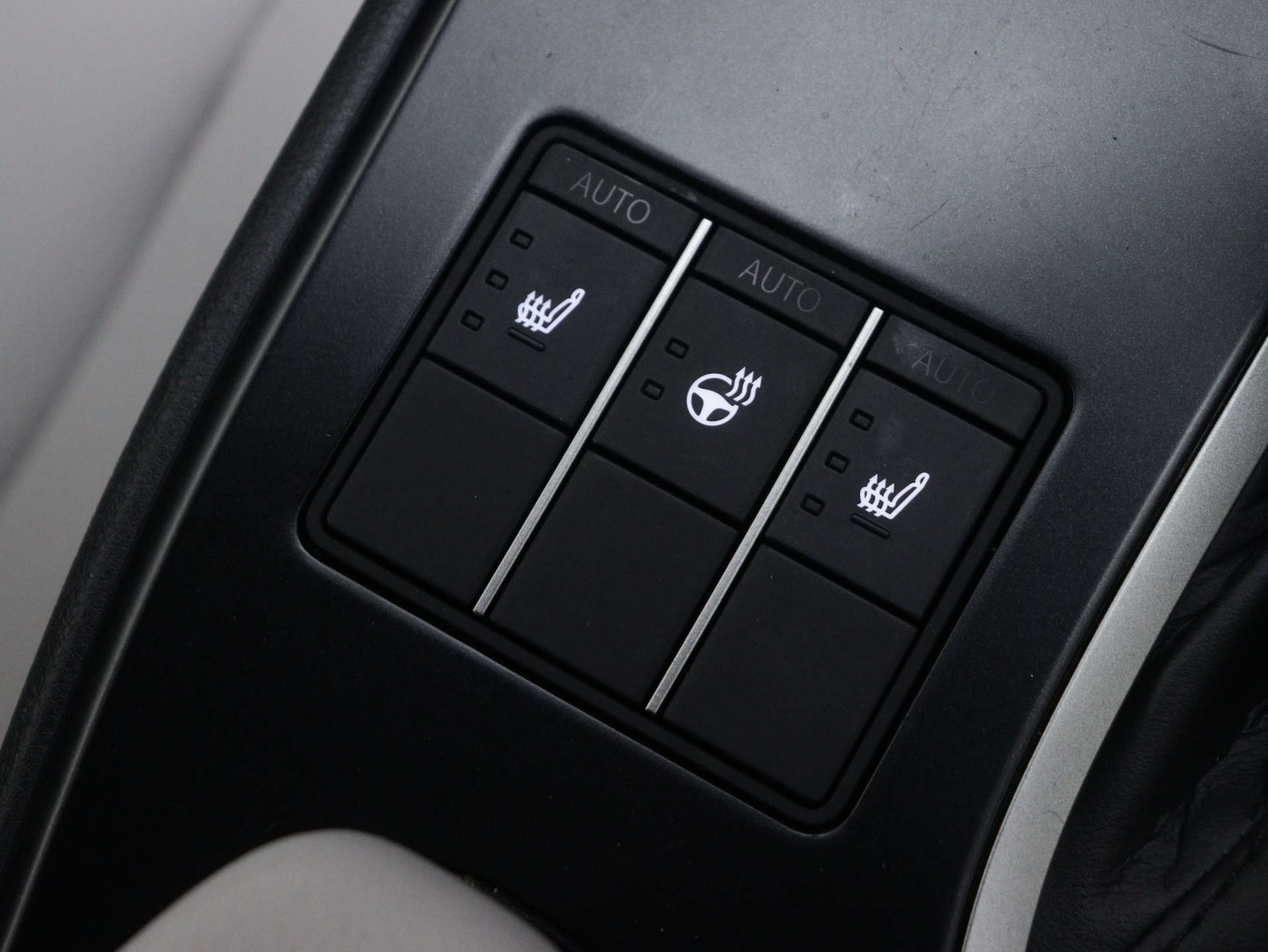 Used Lexus UX 2023 for sale - 76157419: Photo 29