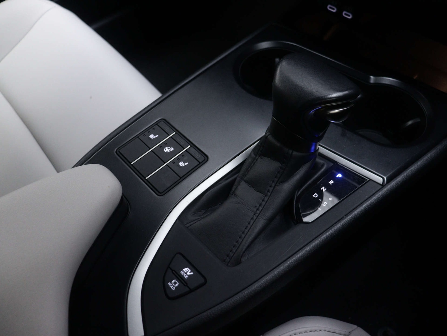 Used Lexus UX 2023 for sale - 76157419: Photo 31