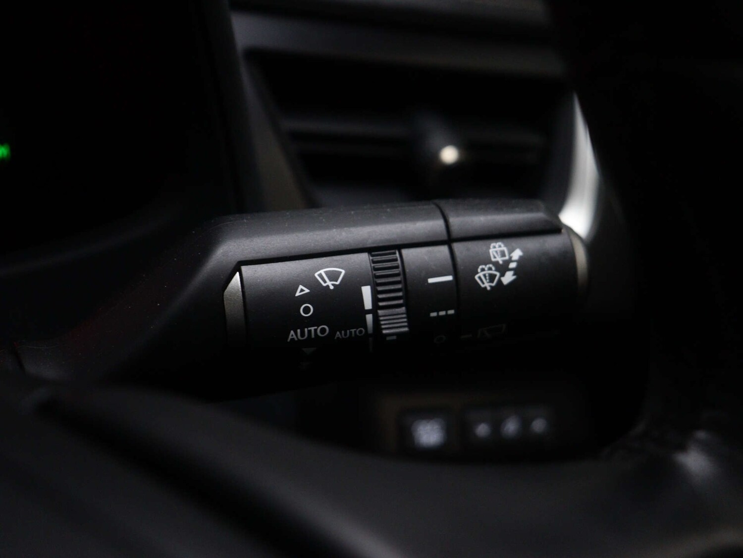 Used Lexus UX 2023 for sale - 76157419: Photo 36