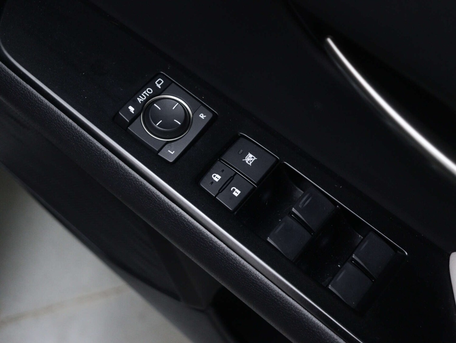 Used Lexus UX 2023 for sale - 76157419: Photo 40