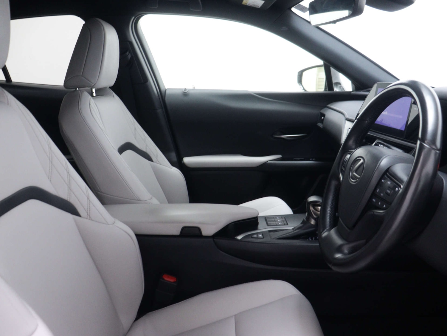 Used Lexus UX 2023 for sale - 76157419: Photo 42