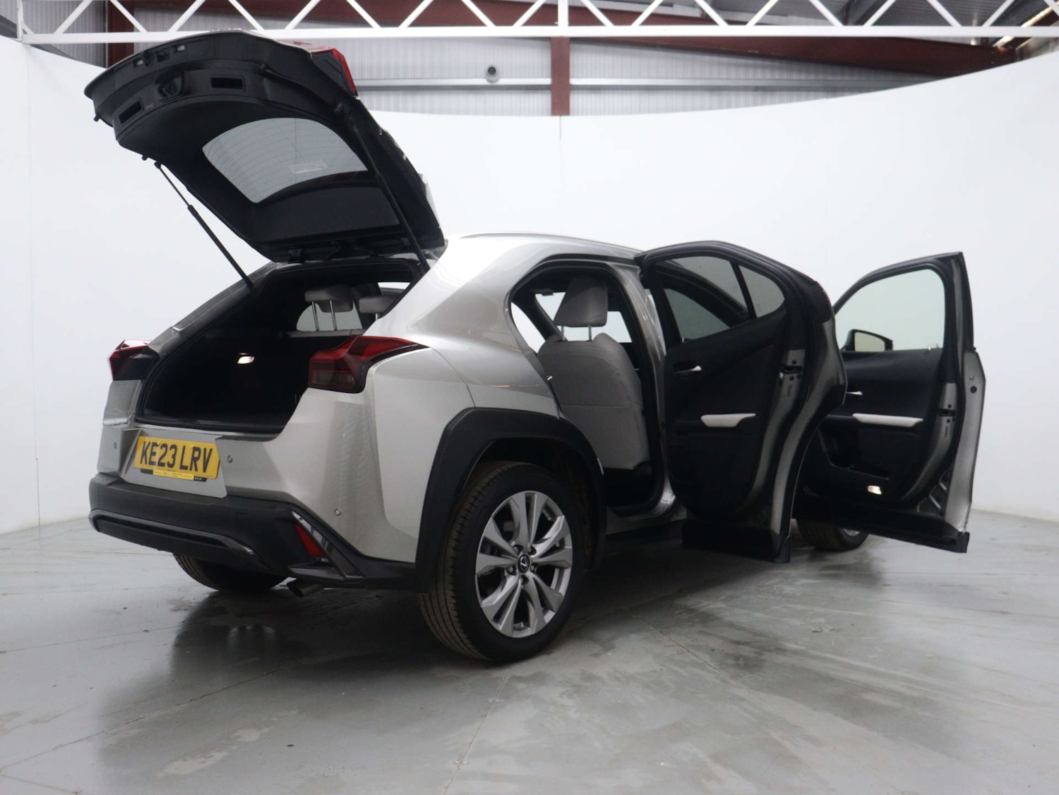 Used Lexus UX 2023 for sale - 76157419: Photo 60
