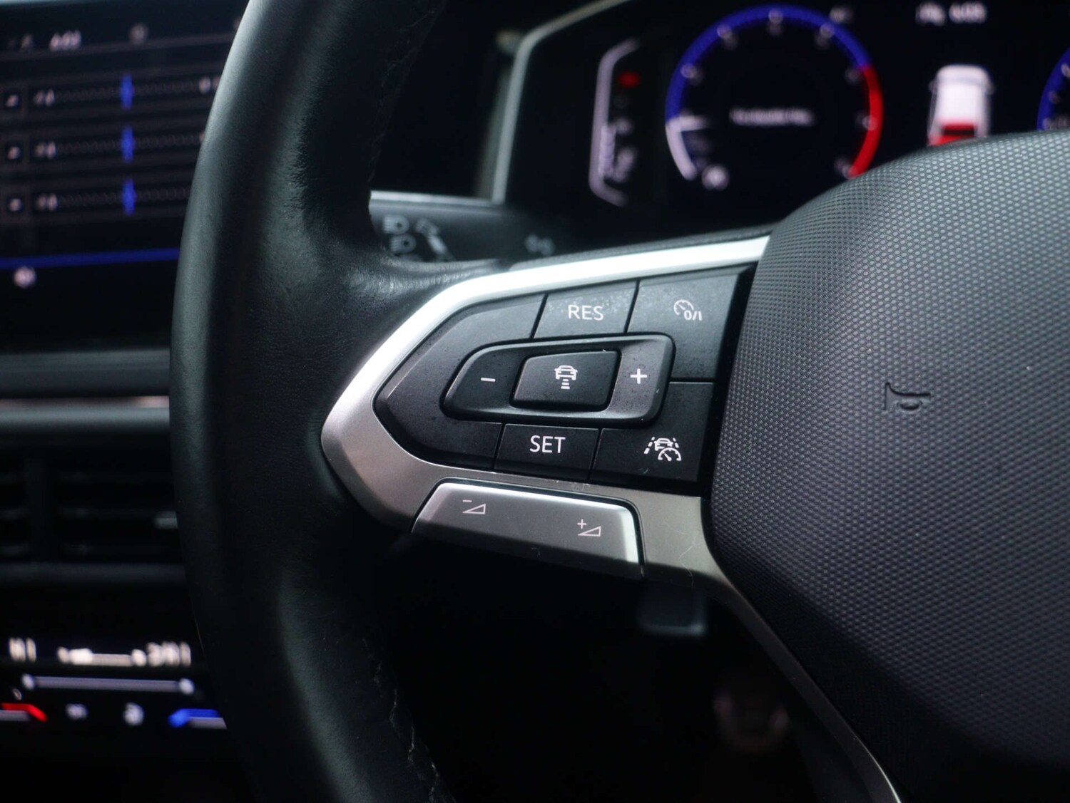 Used Volkswagen Polo 2022 for sale - 77087311: Photo 34