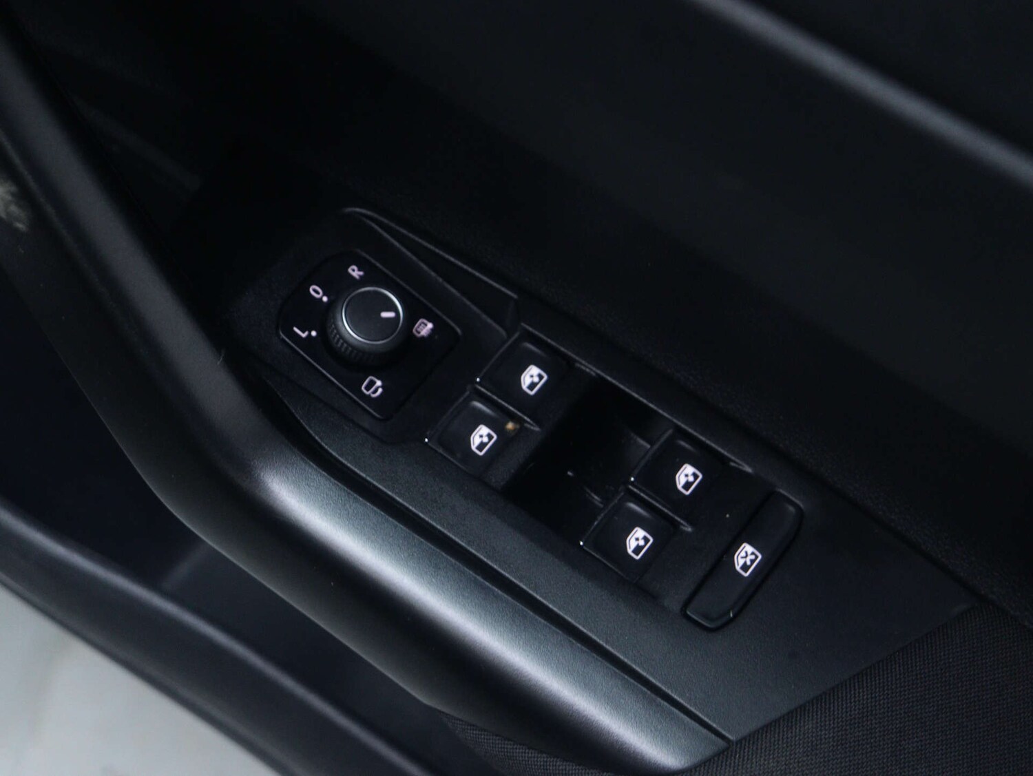 Used Volkswagen Polo 2022 for sale - 77087311: Photo 40