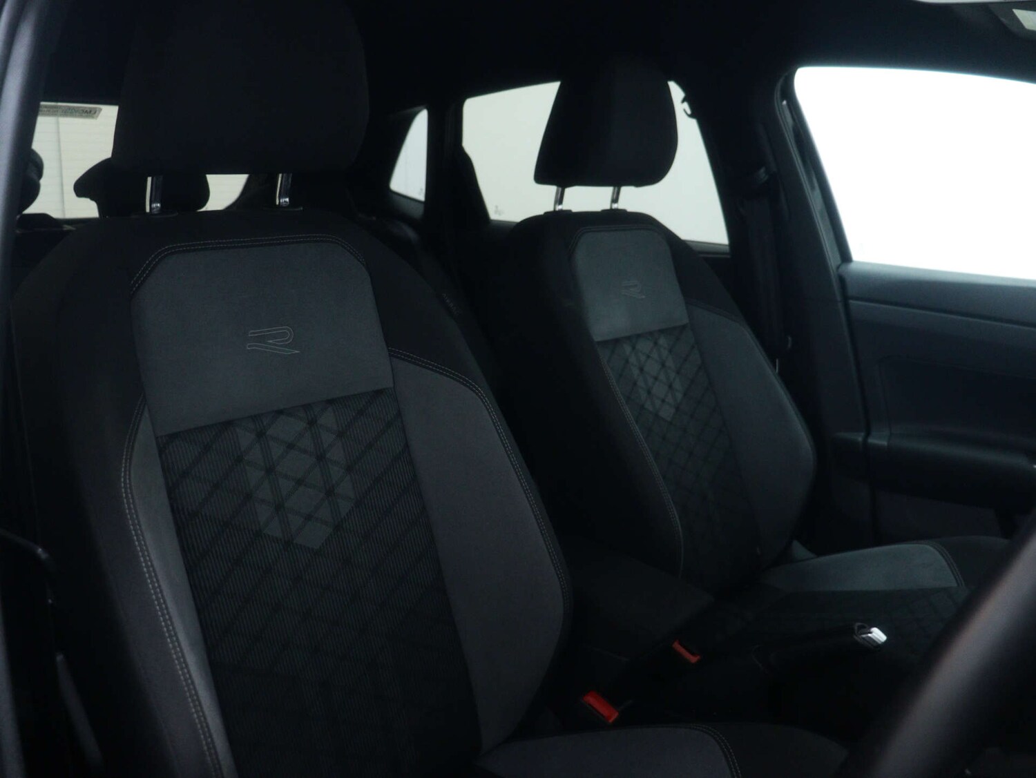 Used Volkswagen Polo 2022 for sale - 77087311: Photo 43