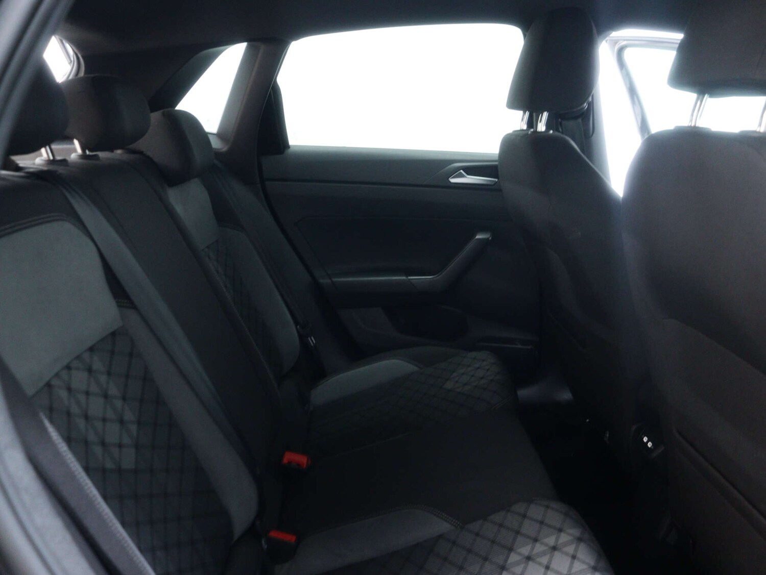 Used Volkswagen Polo 2022 for sale - 77087311: Photo 49