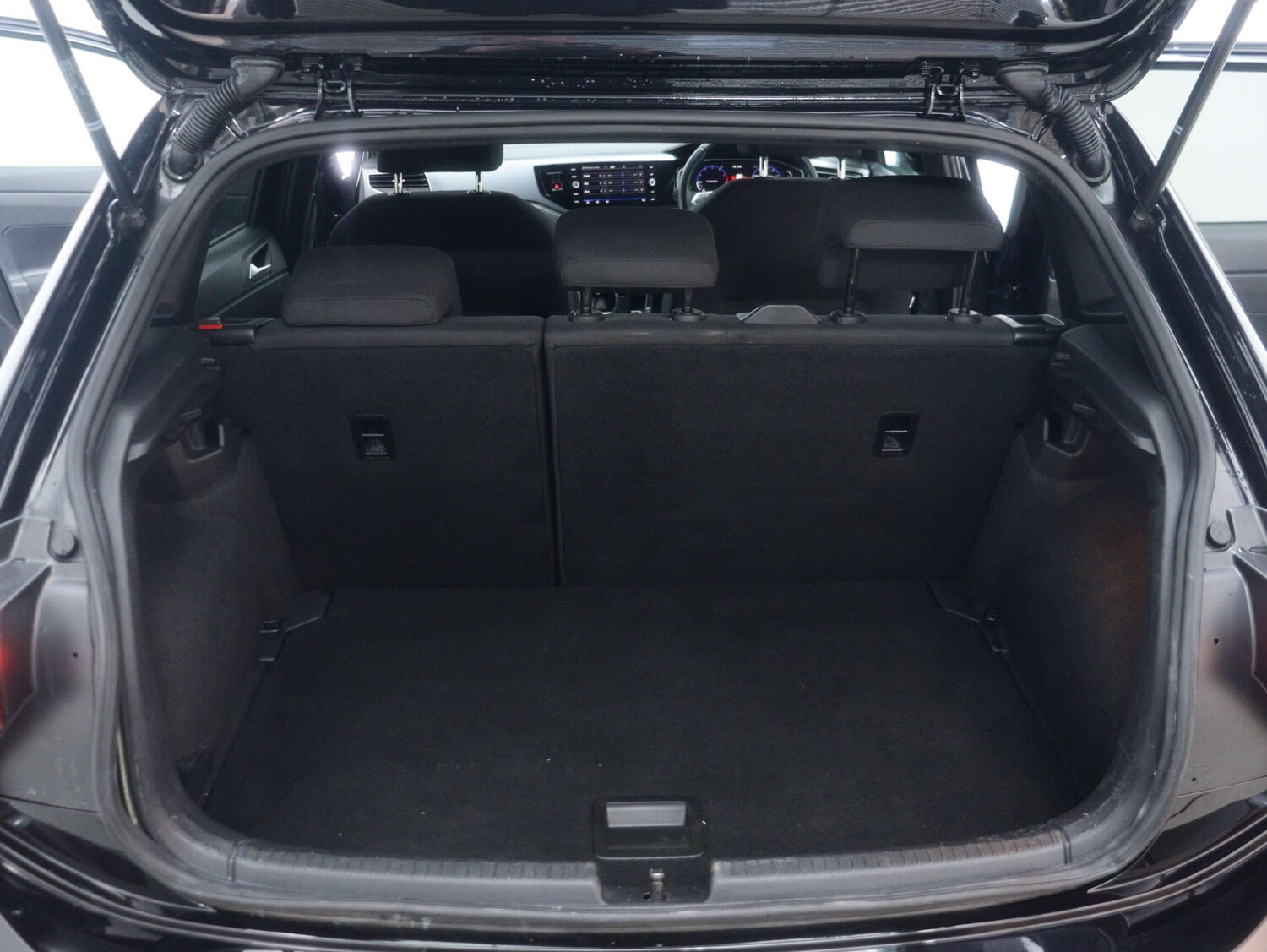 Used Volkswagen Polo 2022 for sale - 77087311: Photo 50