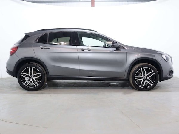 Used Mercedes-Benz GLA 2020 for sale - 76077978: Photo 11