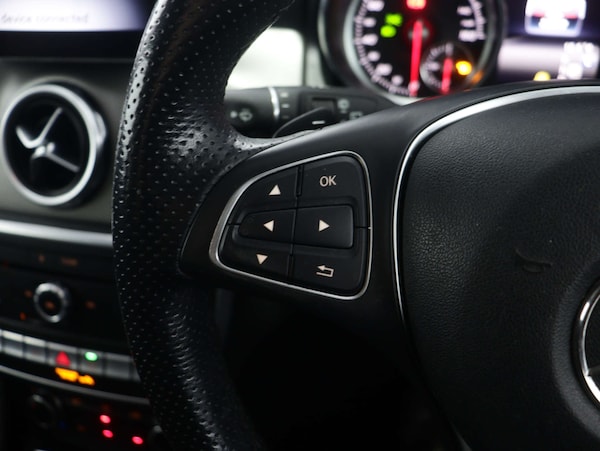 Used Mercedes-Benz GLA 2020 for sale - 76077978: Photo 34