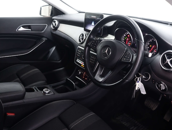Used Mercedes-Benz GLA 2020 for sale - 76077978: Photo 40