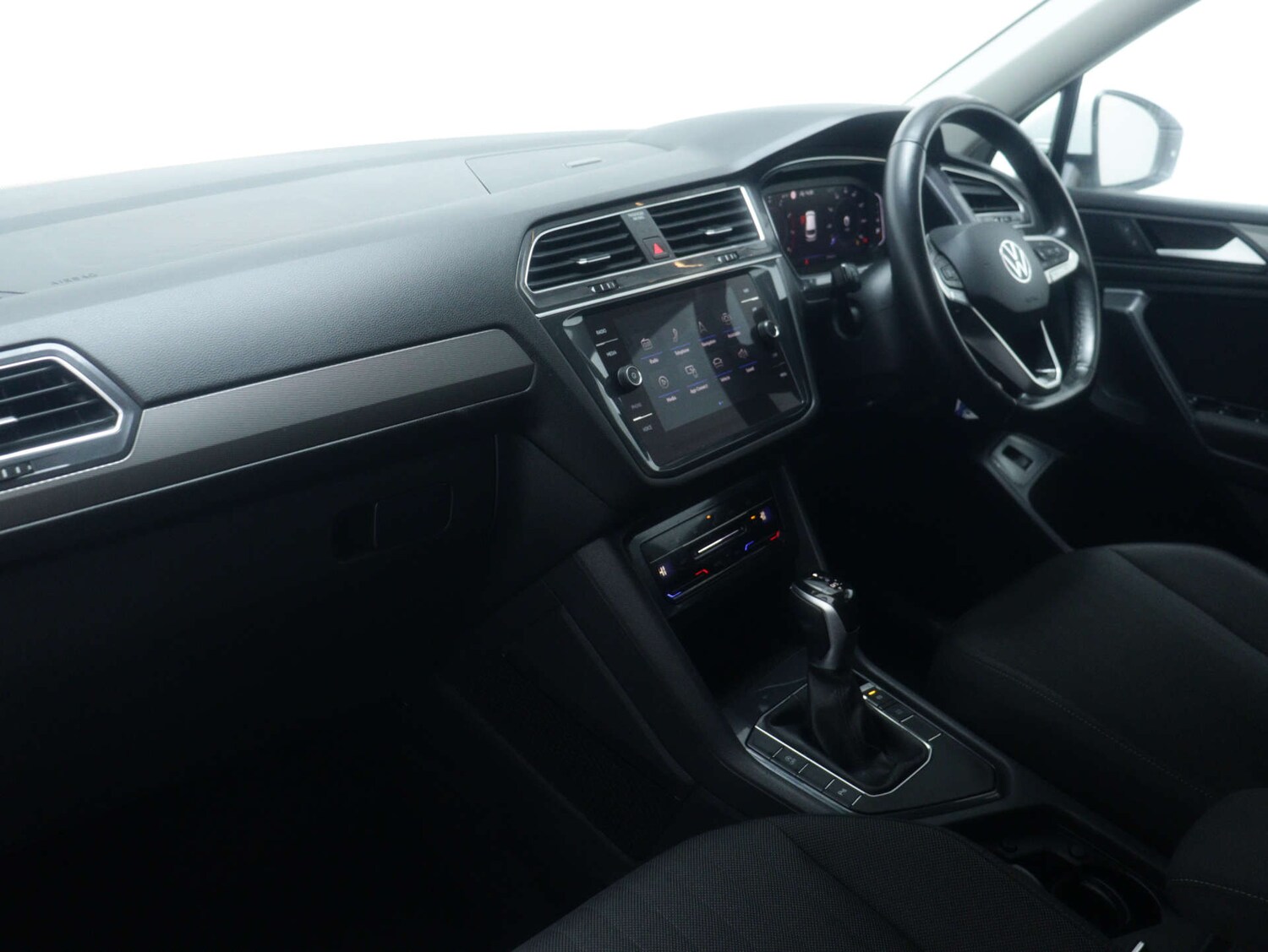 Used Volkswagen Tiguan 2022 for sale - 77261378: Photo 44