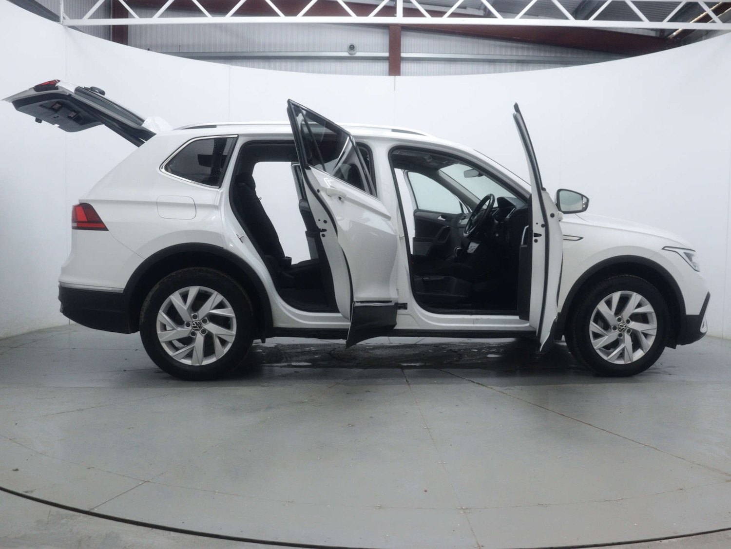 Used Volkswagen Tiguan 2022 for sale - 77261378: Photo 59