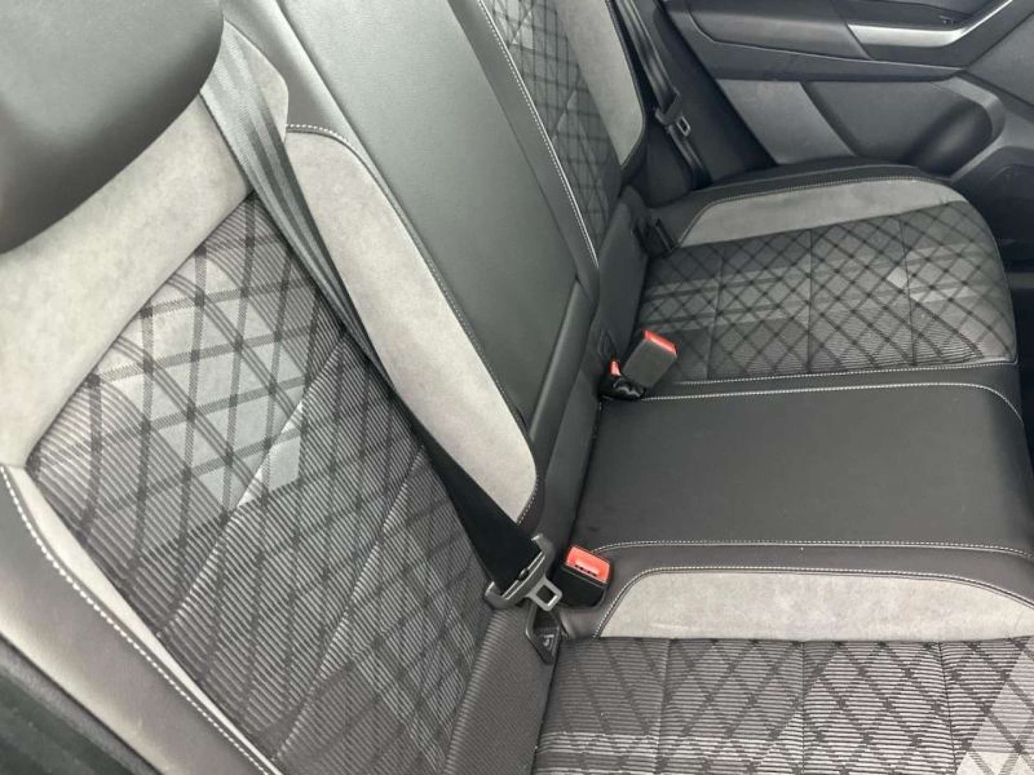 Used Volkswagen T-Roc 2023 for sale - 78097371: Photo 8