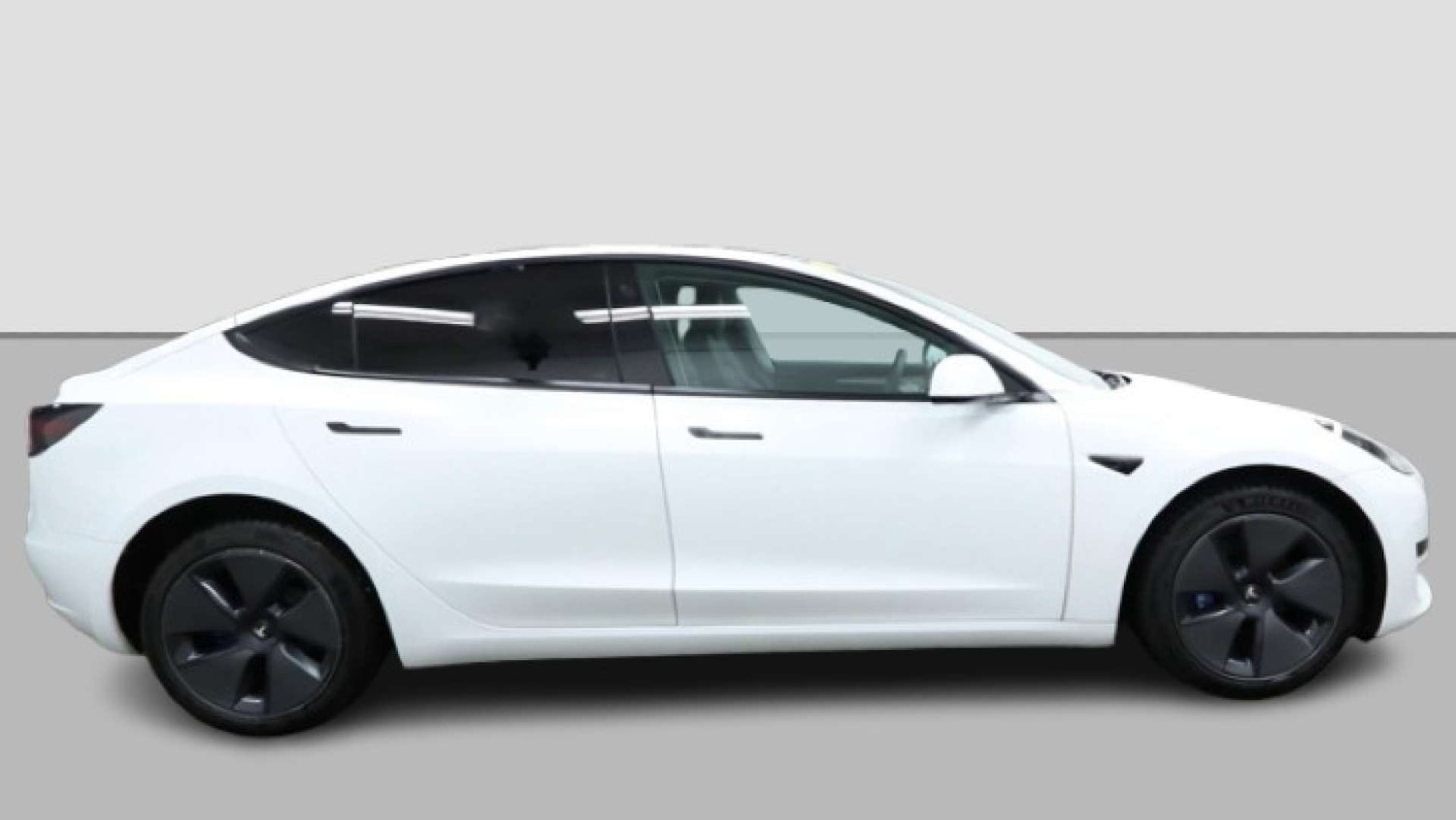 Used Tesla Model 3 2021 for sale - 76599668: Photo 8