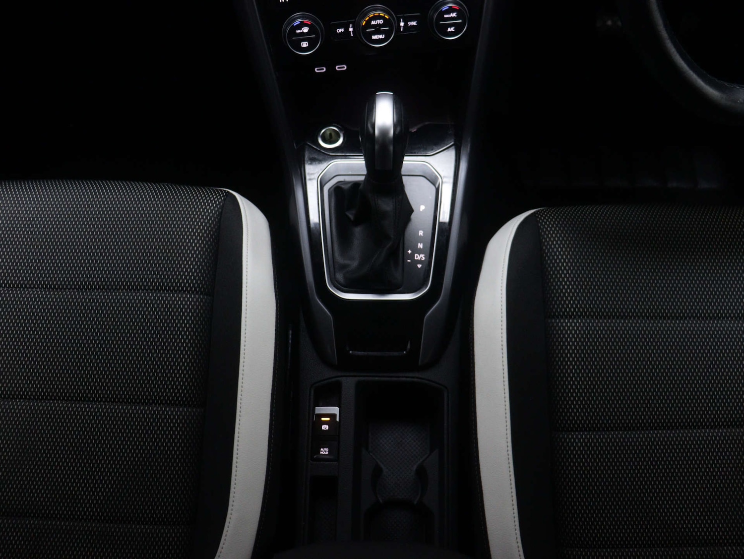 Used Volkswagen T-Roc 2021 for sale - 76231907: Photo 19