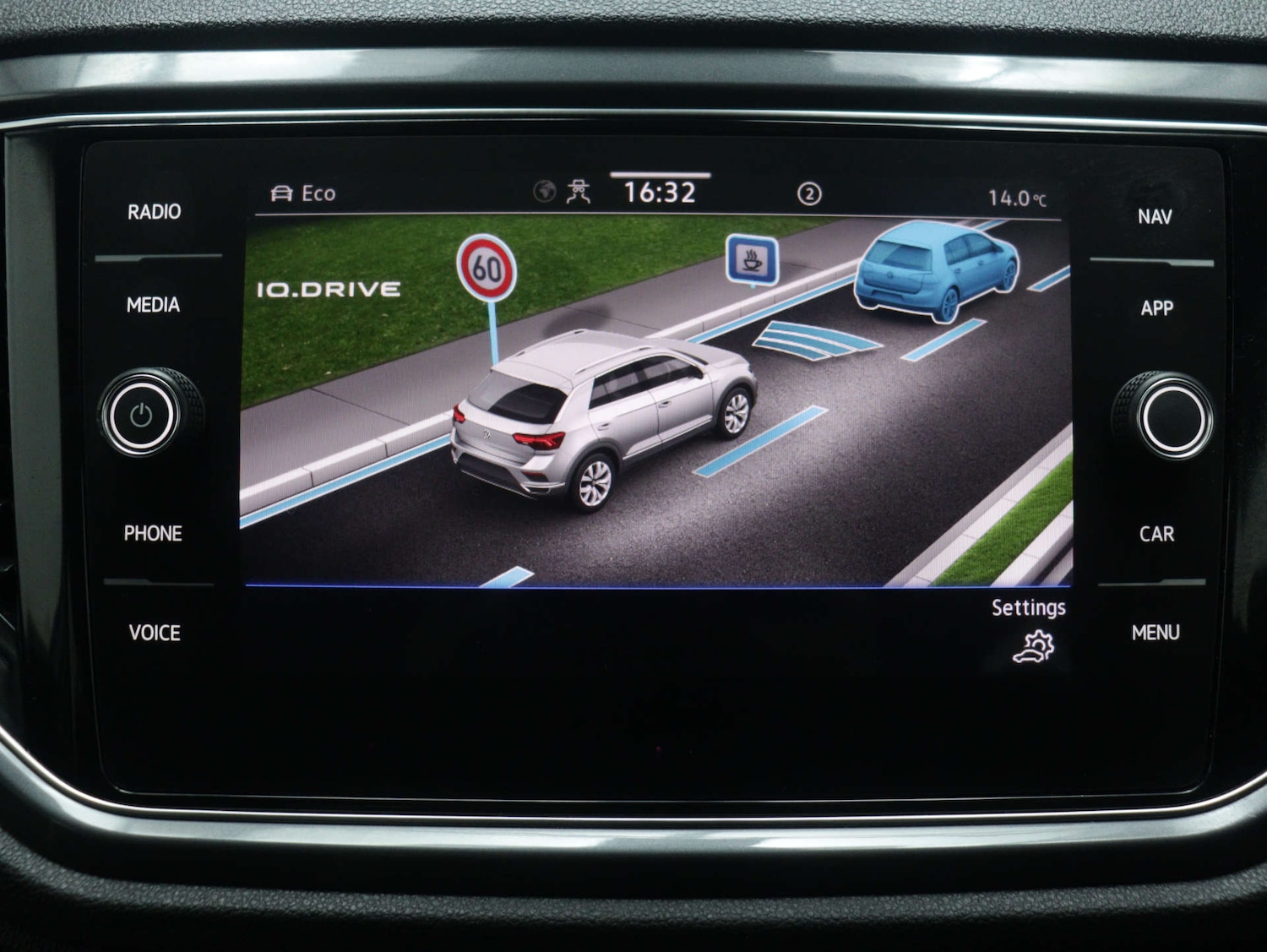 Used Volkswagen T-Roc 2021 for sale - 76231907: Photo 26