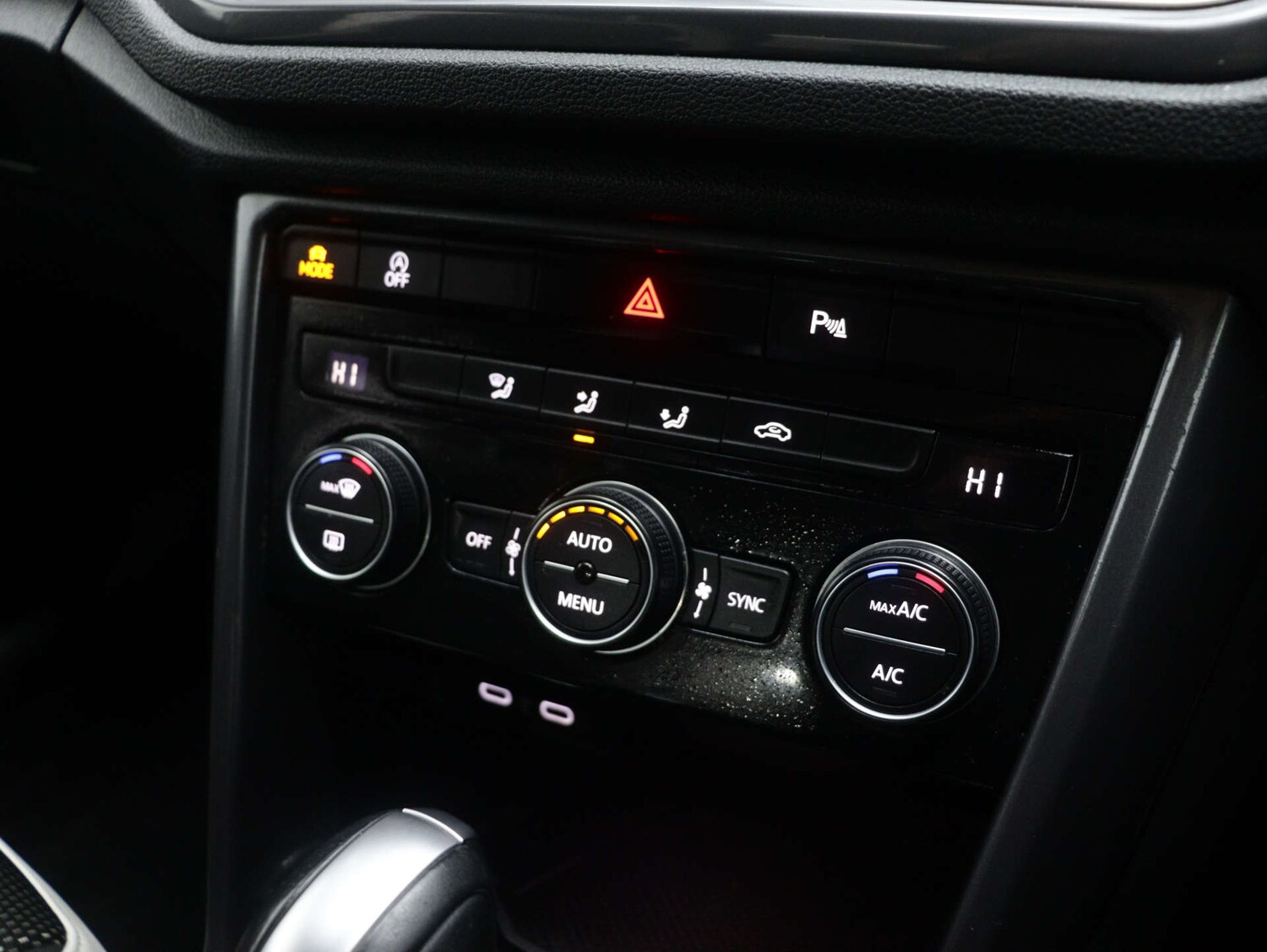 Used Volkswagen T-Roc 2021 for sale - 76231907: Photo 30