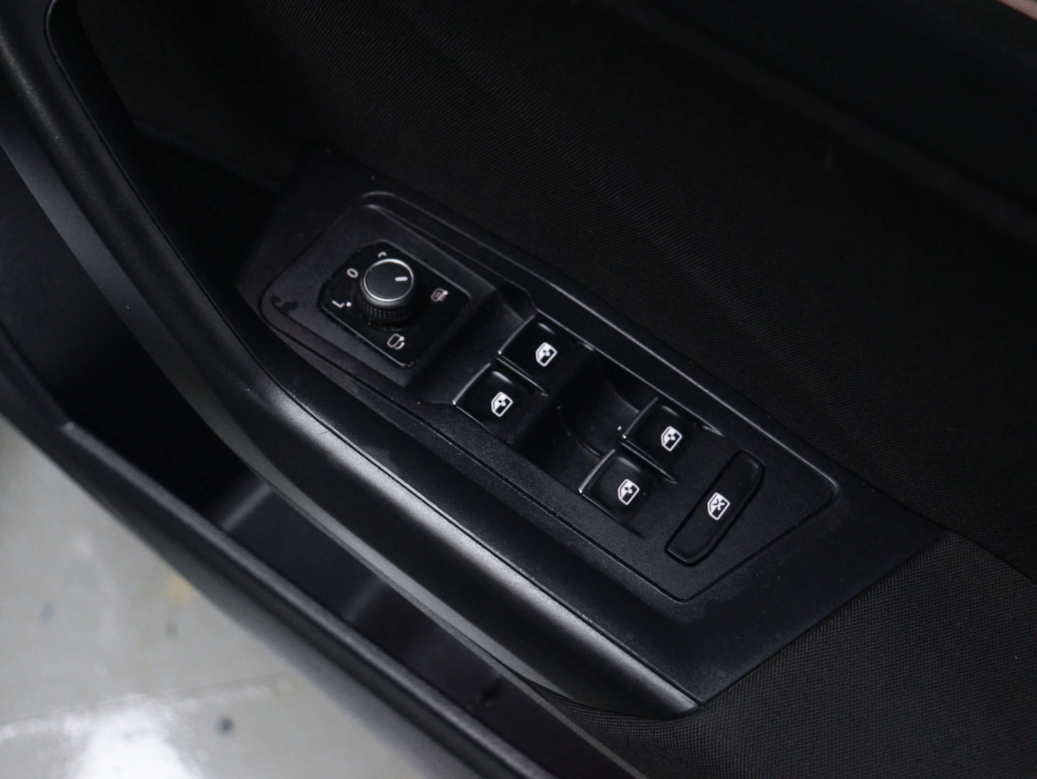 Used Volkswagen T-Roc 2021 for sale - 76231907: Photo 39