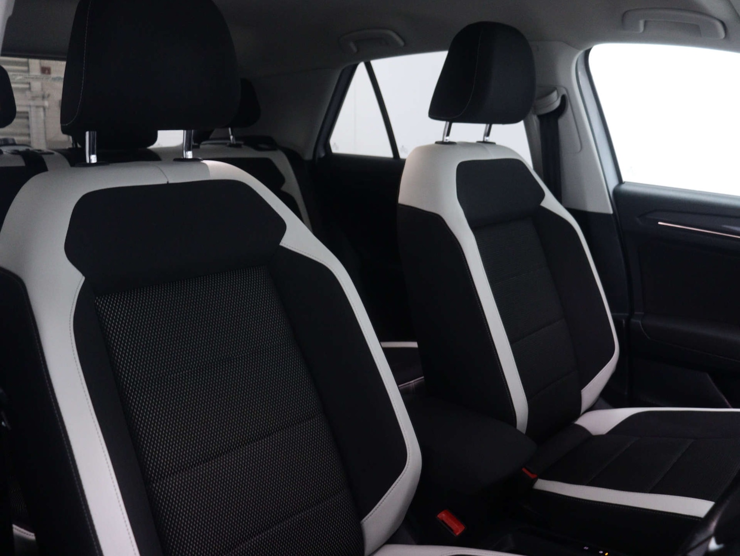 Used Volkswagen T-Roc 2021 for sale - 76231907: Photo 42