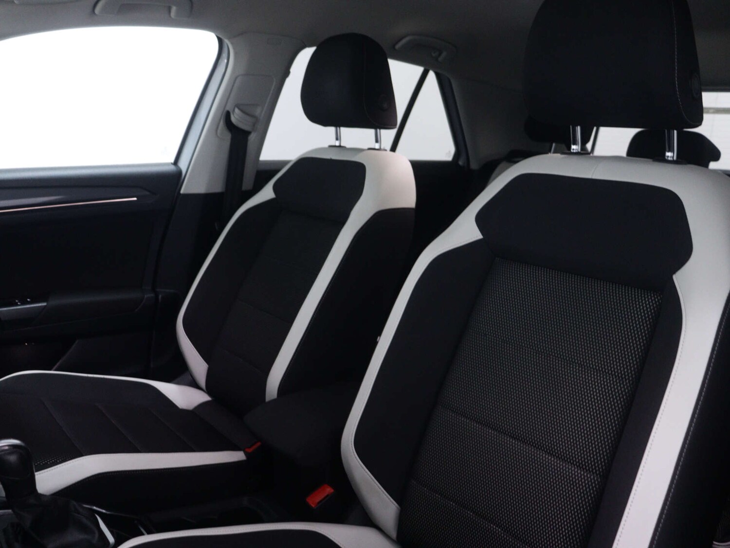 Used Volkswagen T-Roc 2021 for sale - 76231907: Photo 46