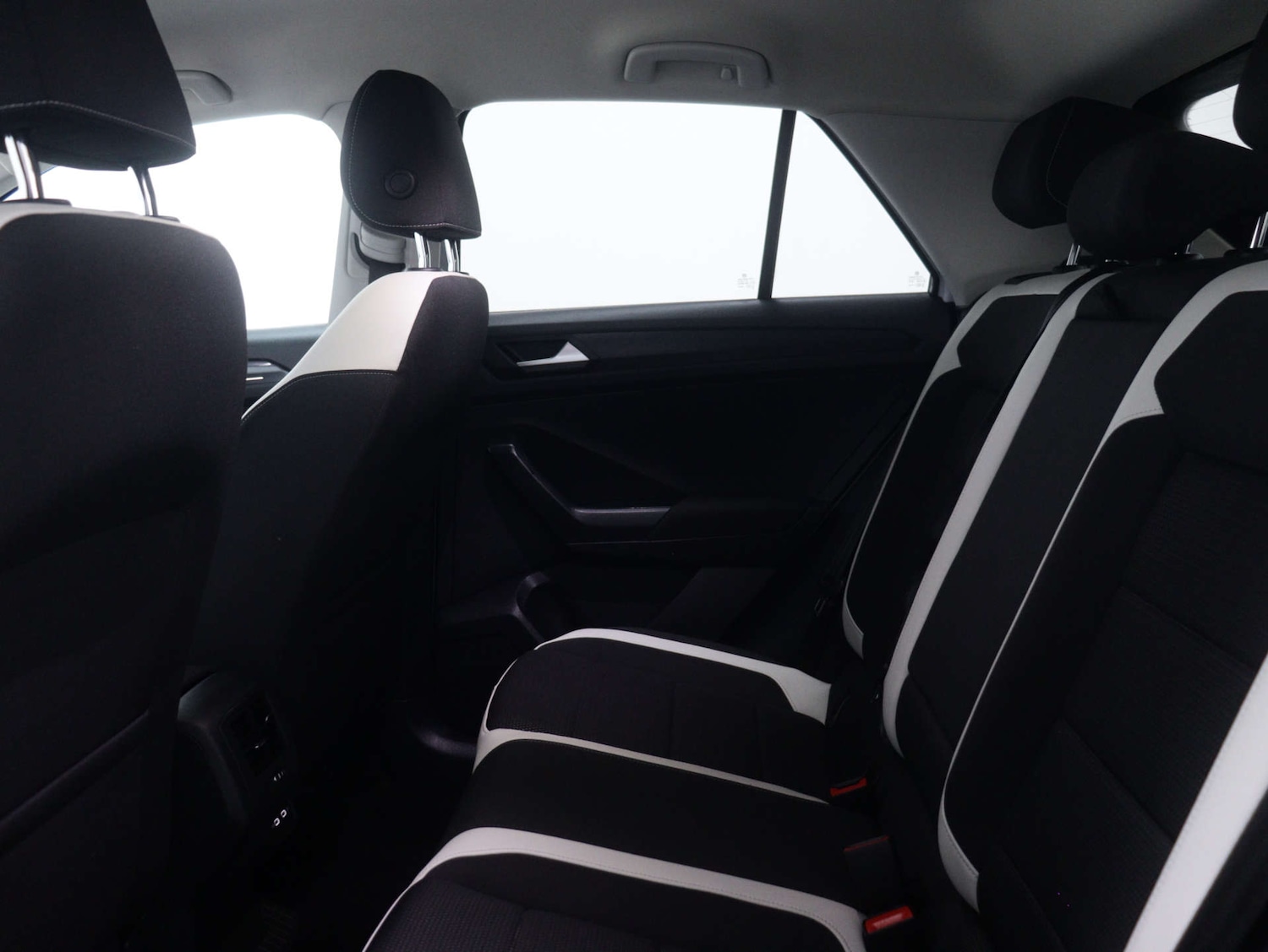 Used Volkswagen T-Roc 2021 for sale - 76231907: Photo 48